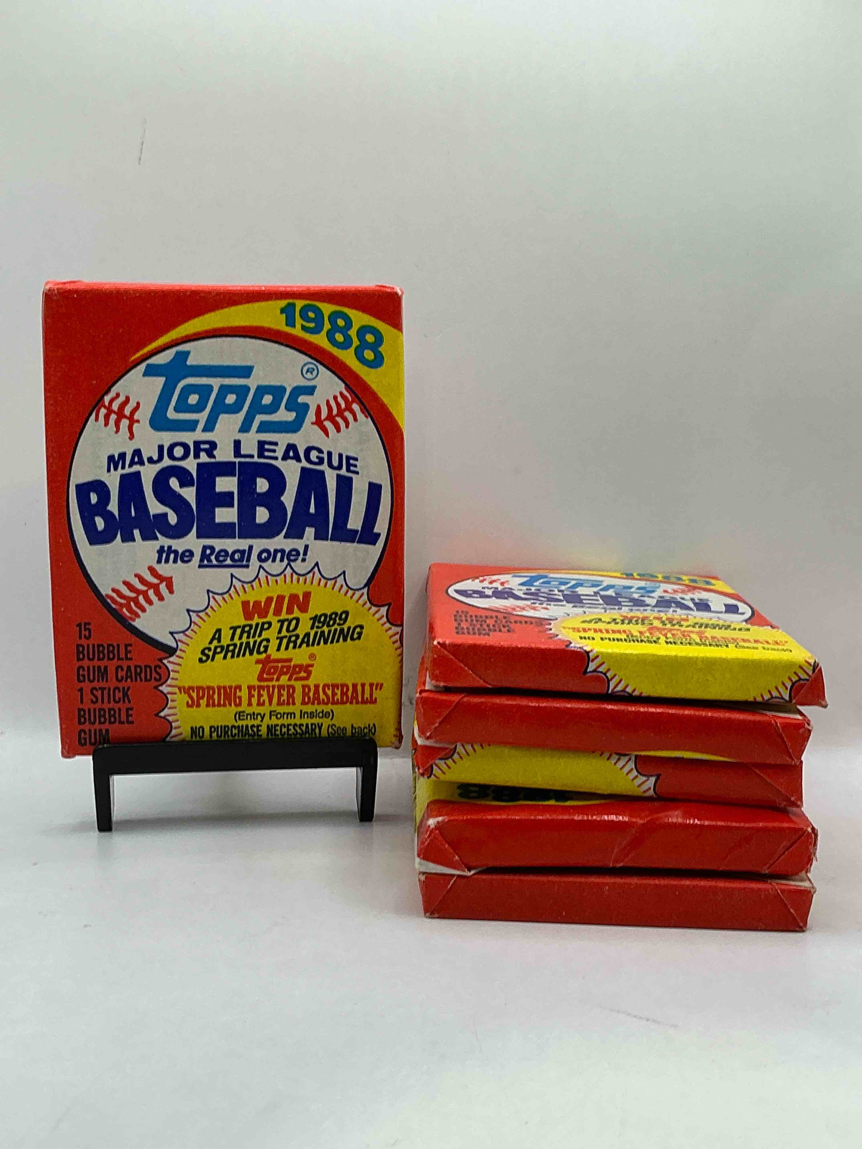 80's Baseball Fan's Rejoice! 1988 Topps Baseball Unopened Wax Packs Full Of Collectible Trading Cards! Search For Valuable Don Mattingly "World Of Baseball" & Nolan Ryan Cards Worth Hundreds In Perfect Condition!