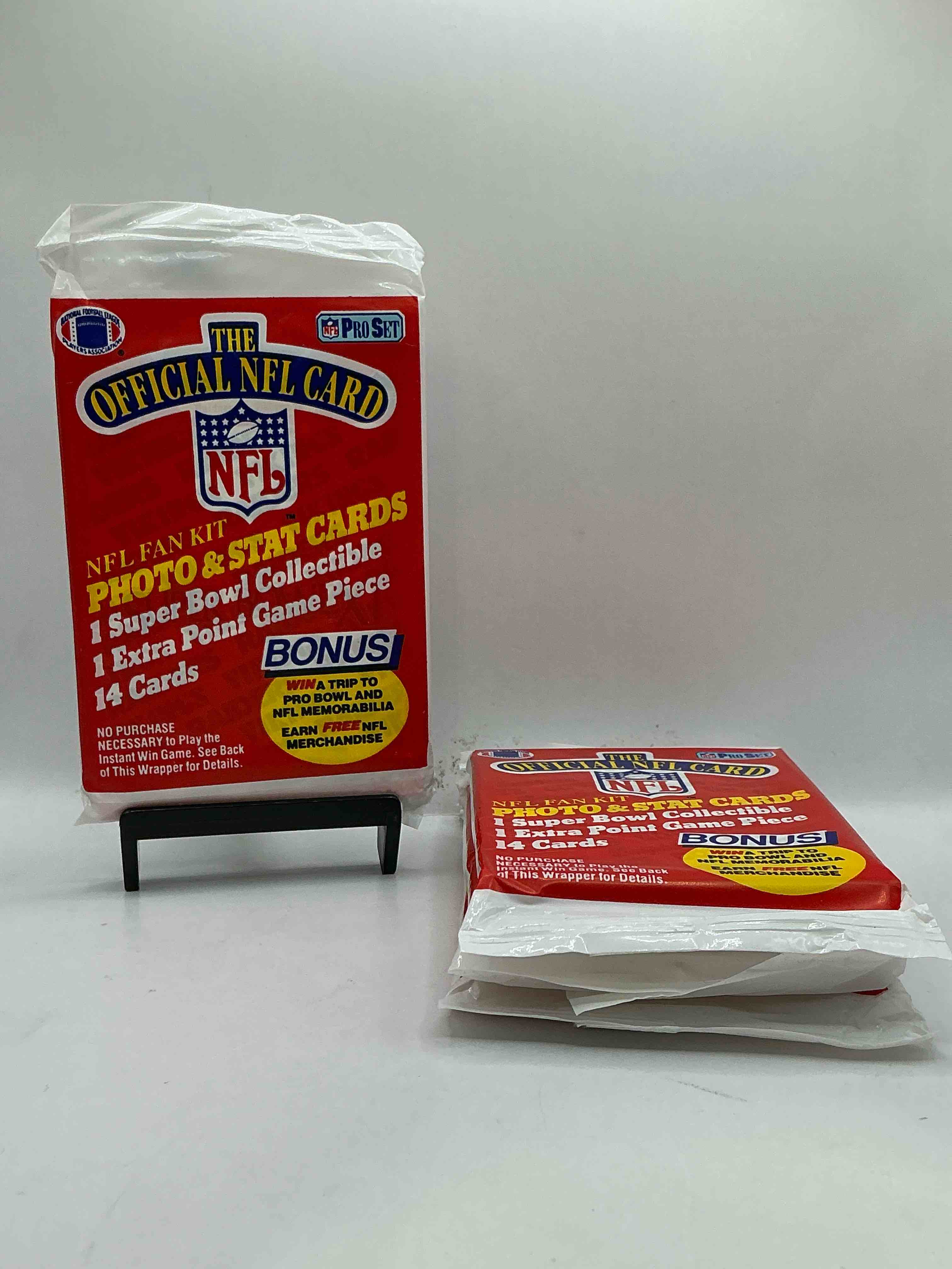 loaded! 1989 pro set football sealed card pack, direct from original retail case!highly sought after by collectors as this year is loaded with high profile rookies!search for rookie cards from barry sanders, deion sanders, troy aikman, michael irvin & much more! getting hard to find!