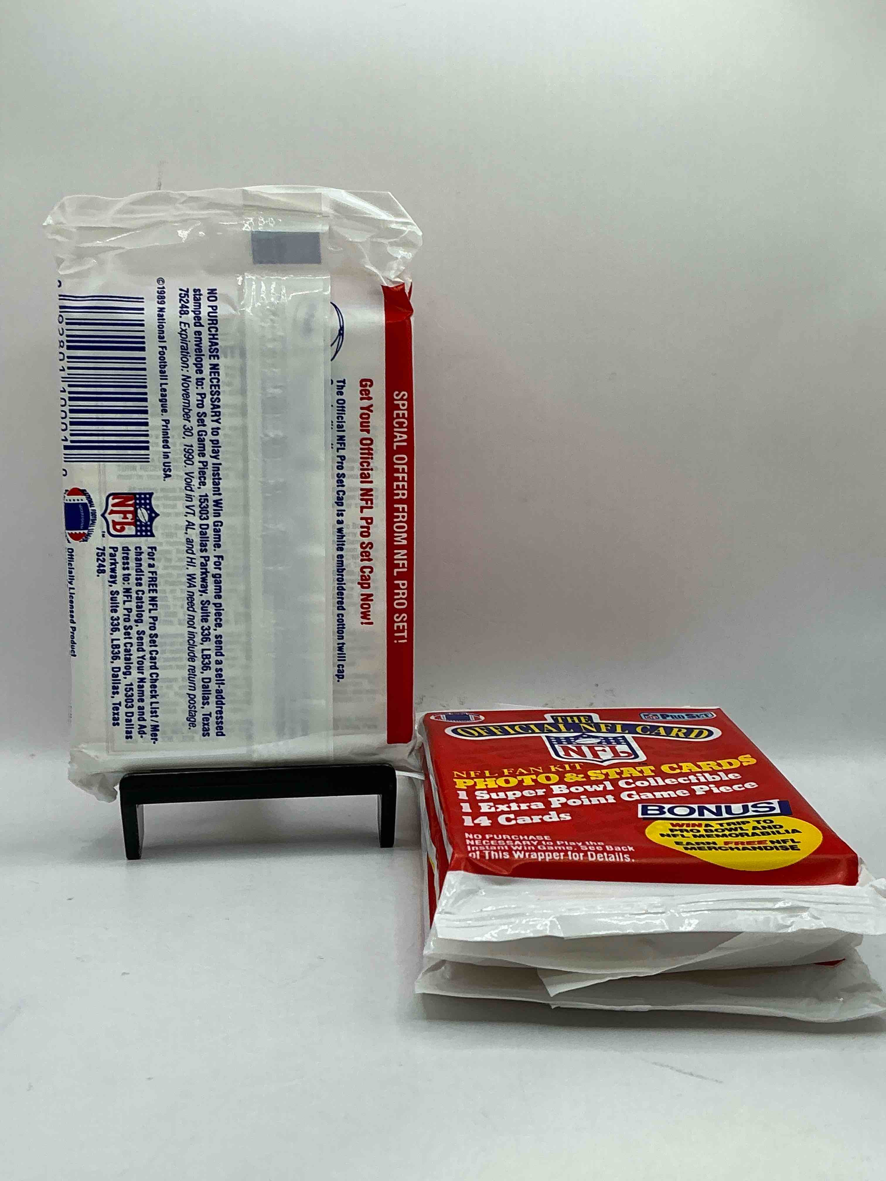 Condition photo showing New/Like New for loaded! 1989 pro set football sealed card pack, direct from original retail case!highly sought after by collectors as this year is loaded with high profile rookies!search for rookie cards from barry sanders, deion sanders, troy aikman, michael irvin & much more! getting hard to find!