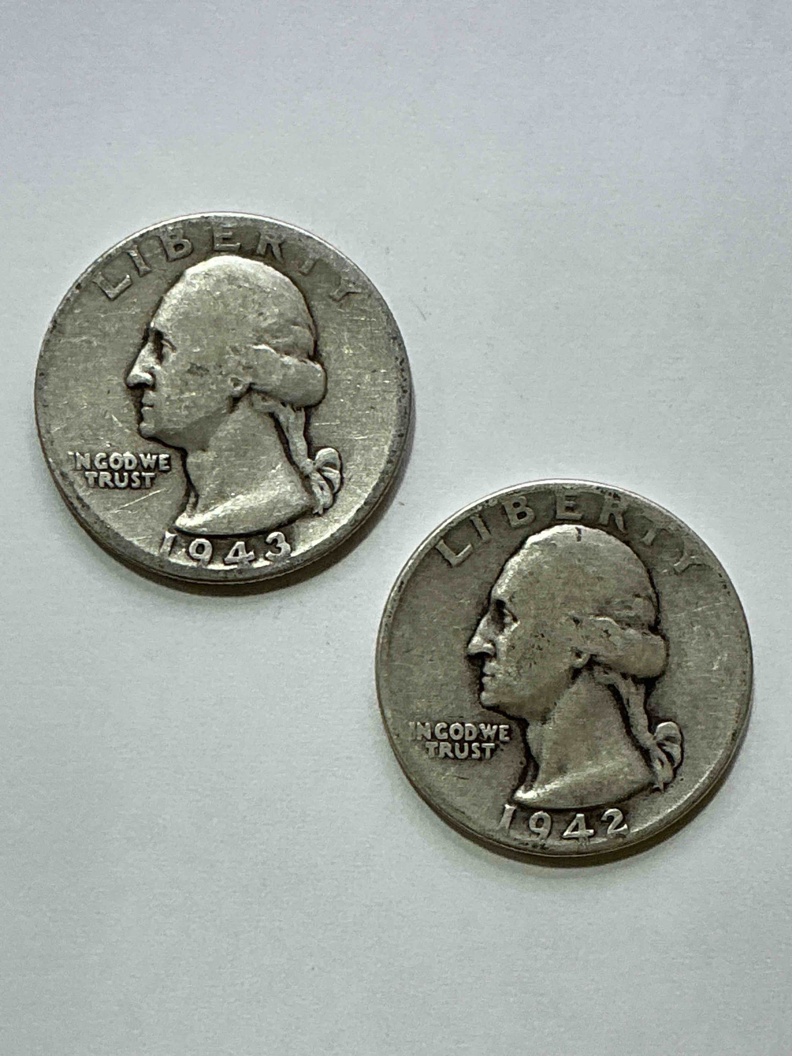 george washington brilliant circulated world war ii silver! pre 1965 u.s. quarter dollar coins were actually silver, here are great examples of awesome, pristine george washington silver quarter, stunning & circulated! rare mints! great for investing in precious metals! these coins were minted at 90% silver and 10% copper, giving them a net weight of .18084 ounces of pure silver per coin! very hard to find, stunning! invest in fine u.s. silver!