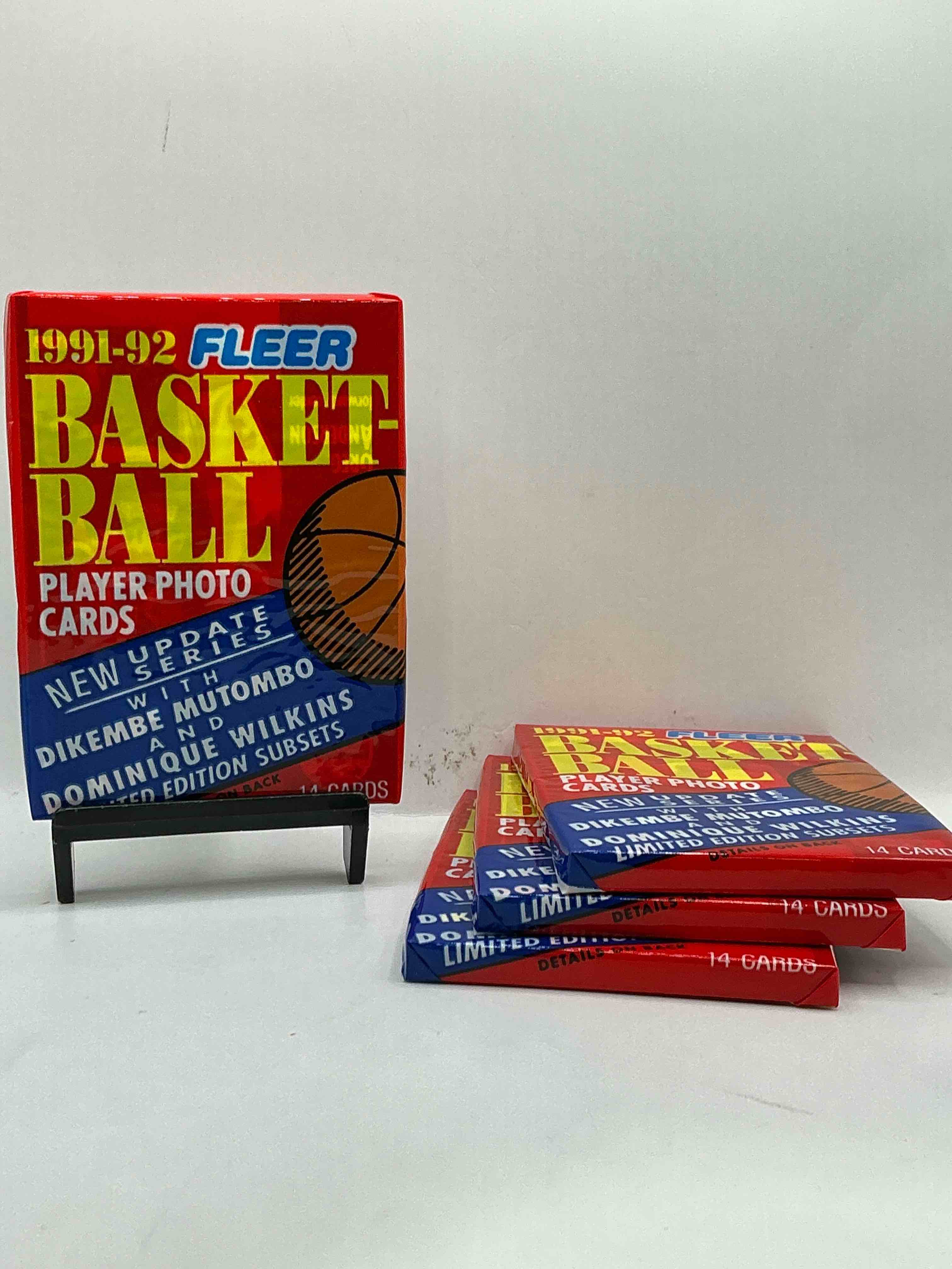 basketball wow! rare 1991/92 nba fleer sealed sports collectible card pack, direct from original sealed retail case! so many awesome cards to search for michael jordan (psa 10 value $150) larry bird, magic johnson & too many other great cards to list! hard to find, excellent like-new condition!