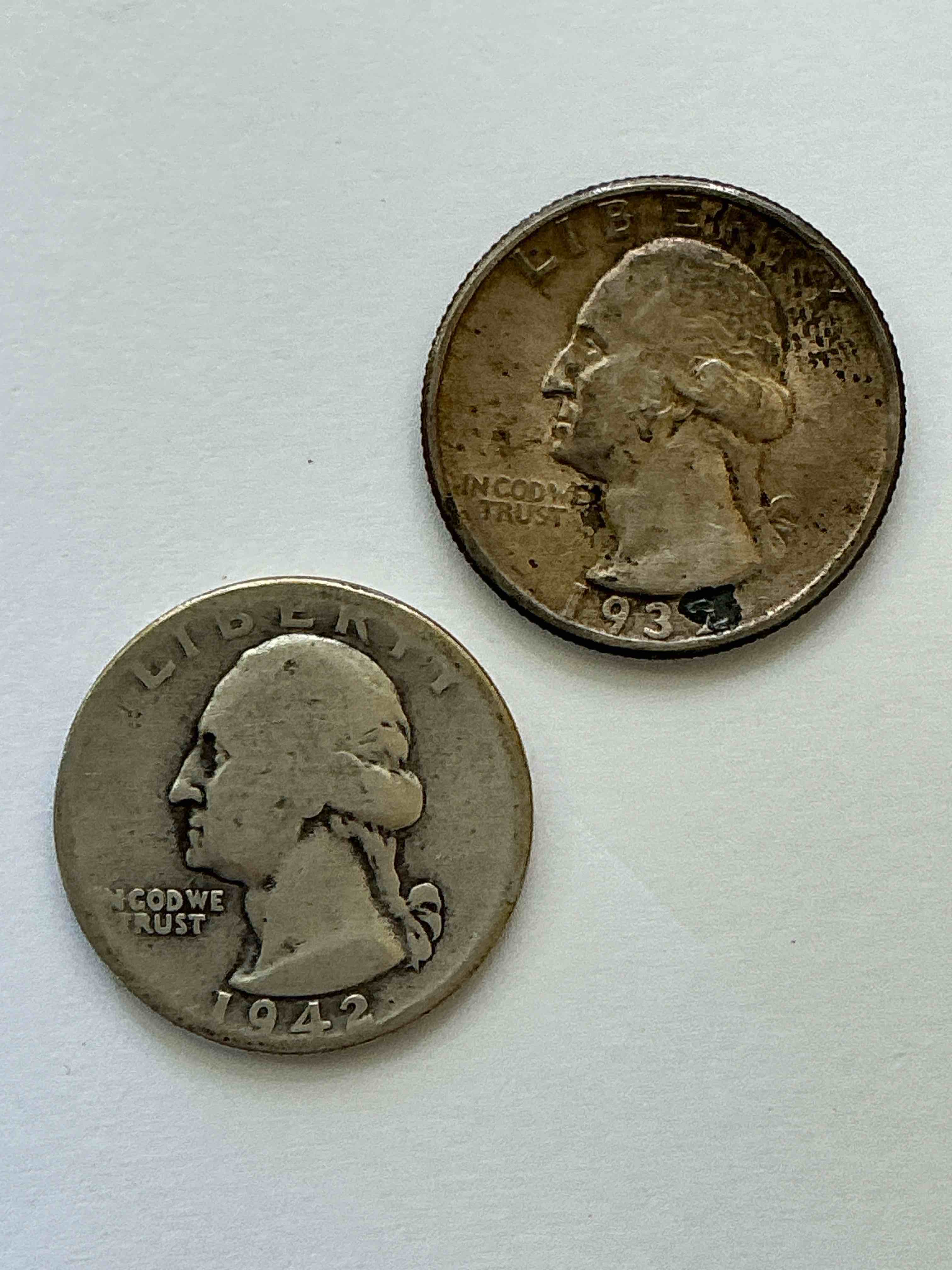 george washington brilliant circulated world war ii silver! pre 1965 u.s. quarter dollar coins were actually silver, here are great examples of awesome, pristine george washington silver quarter, stunning & circulated! rare mints! great for investing in precious metals! these coins were minted at 90% silver and 10% copper, giving them a net weight of .18084 ounces of pure silver per coin! very hard to find, stunning! invest in fine u.s. silver!