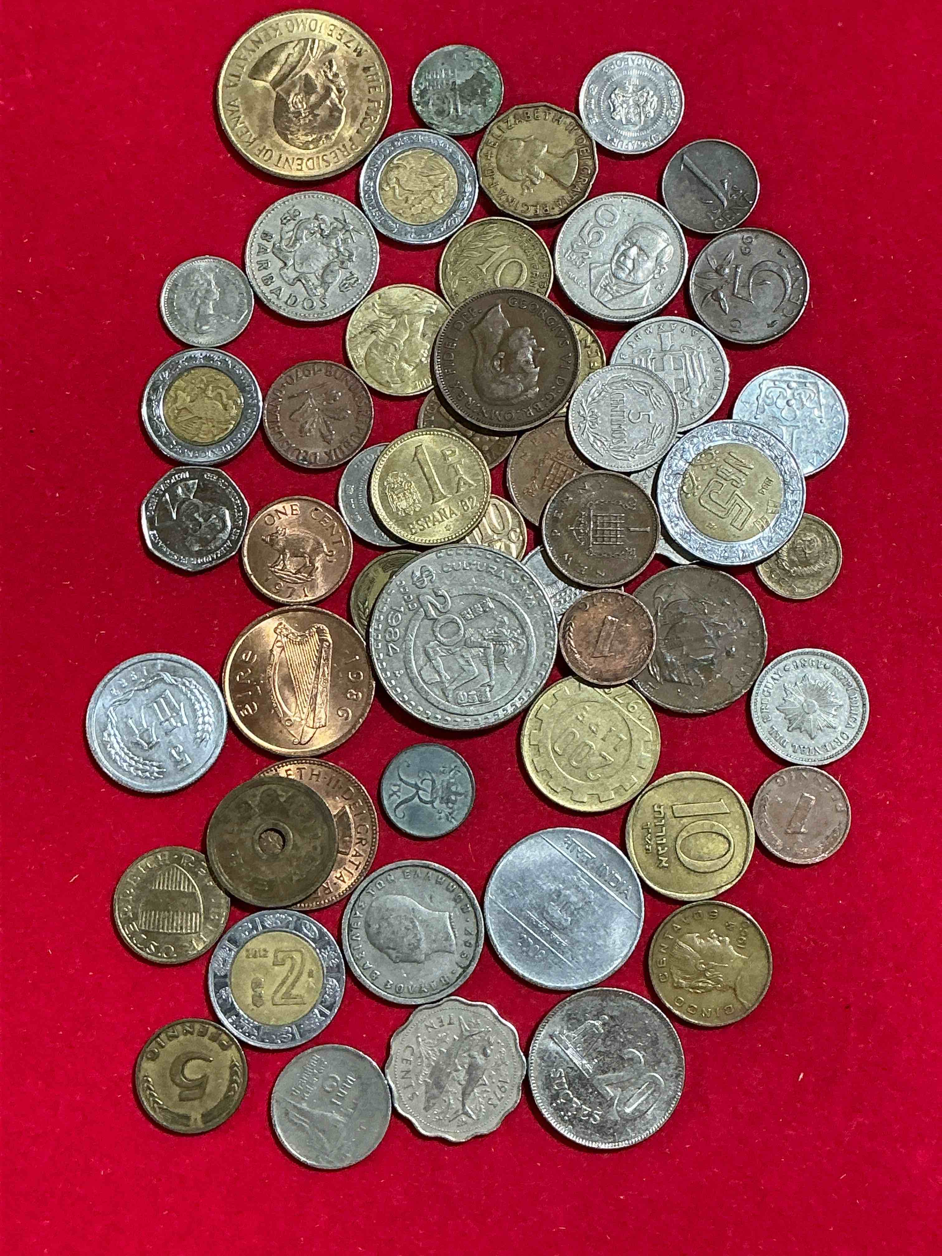 World Coins, Antique & Vintage! Each Lot Is Unique! Many Different Years, Countries, Sizes & Exotic Places. This Cool Collection Of Antique Coins From Around The World Is Loads Of Fun! Have Fun Identifying Each Coin & Country As A Great Educational Tool! A Great Investment Too!
