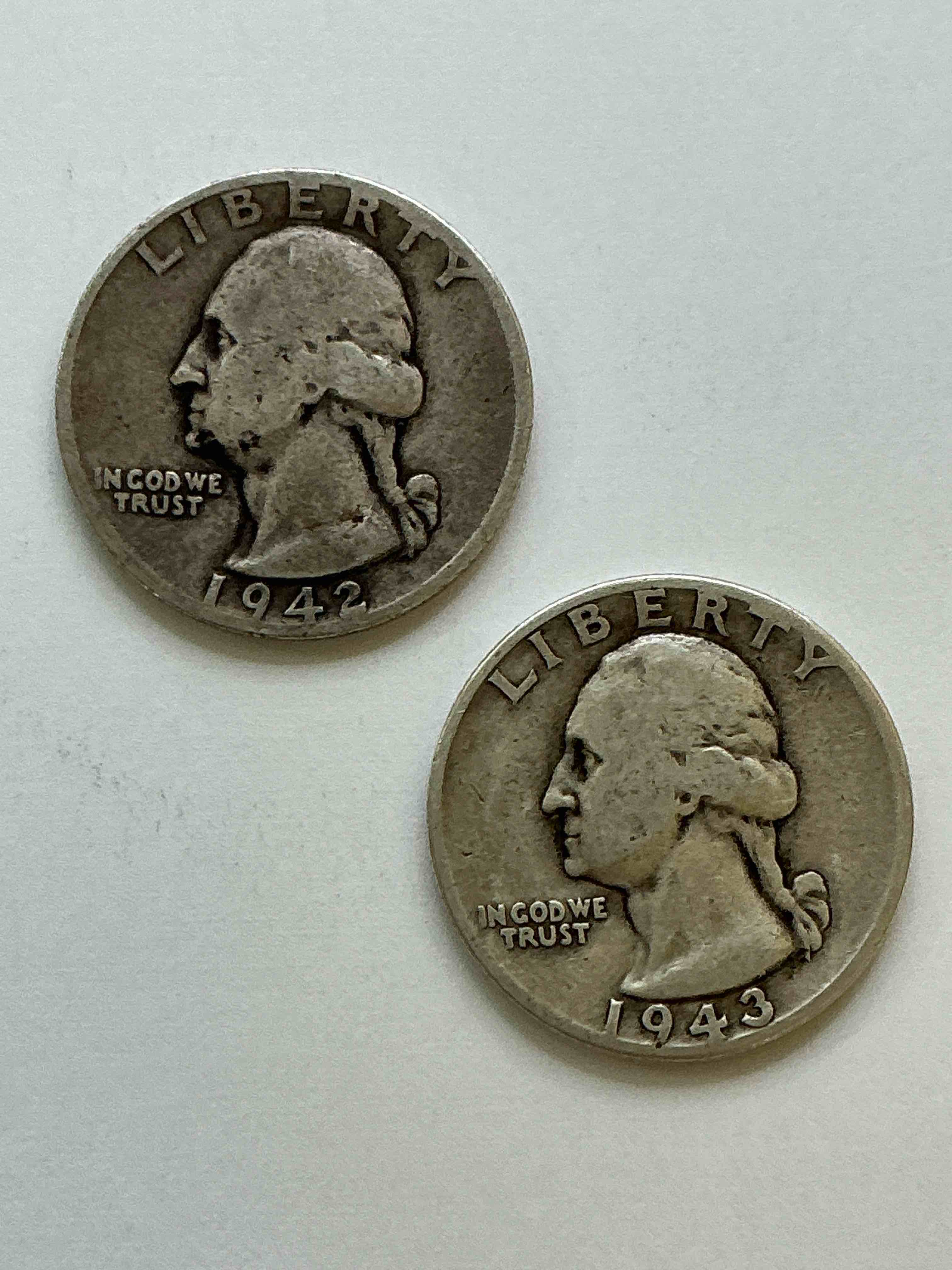 george washington brilliant circulated world war ii silver! pre 1965 u.s. quarter dollar coins were actually silver, here are great examples of awesome, pristine george washington silver quarter, stunning & circulated! rare mints! great for investing in precious metals! these coins were minted at 90% silver and 10% copper, giving them a net weight of .18084 ounces of pure silver per coin! very hard to find, stunning! invest in fine u.s. silver!
