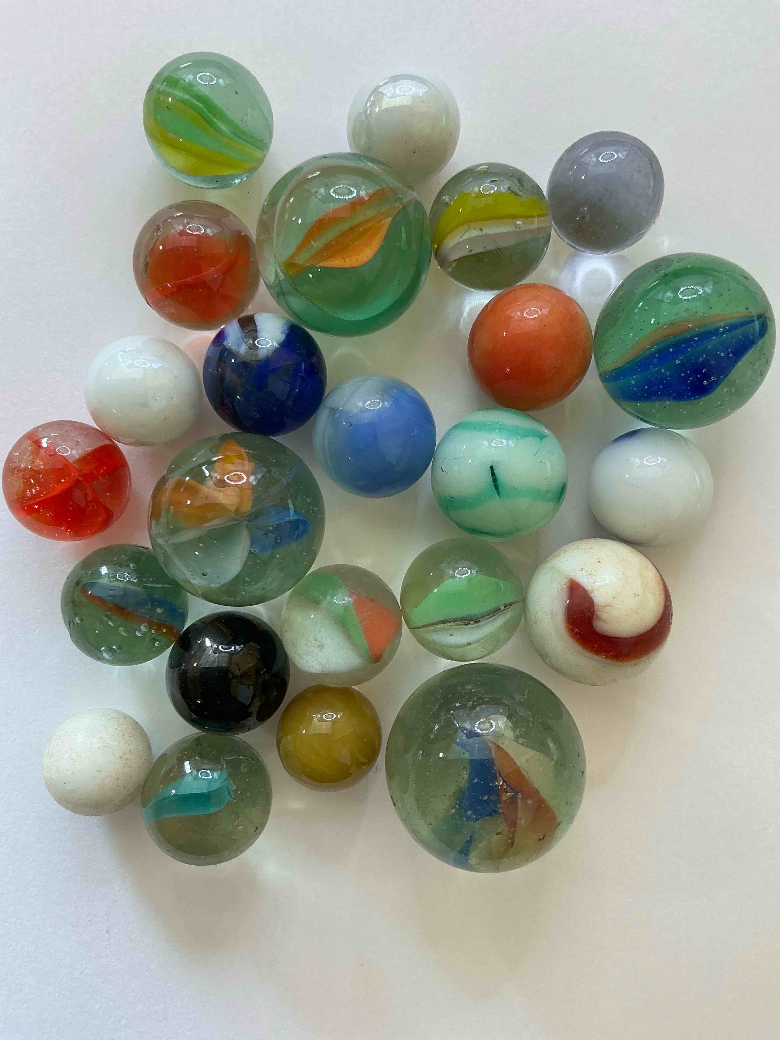 Condition photo showing New/Like New for antique glass marbles! genuine stunning marbles lot, all marbles made between the years 1925-1965 & made with uranium! many are great depression era & even earlier! gorgeous, authentic pieces of history!