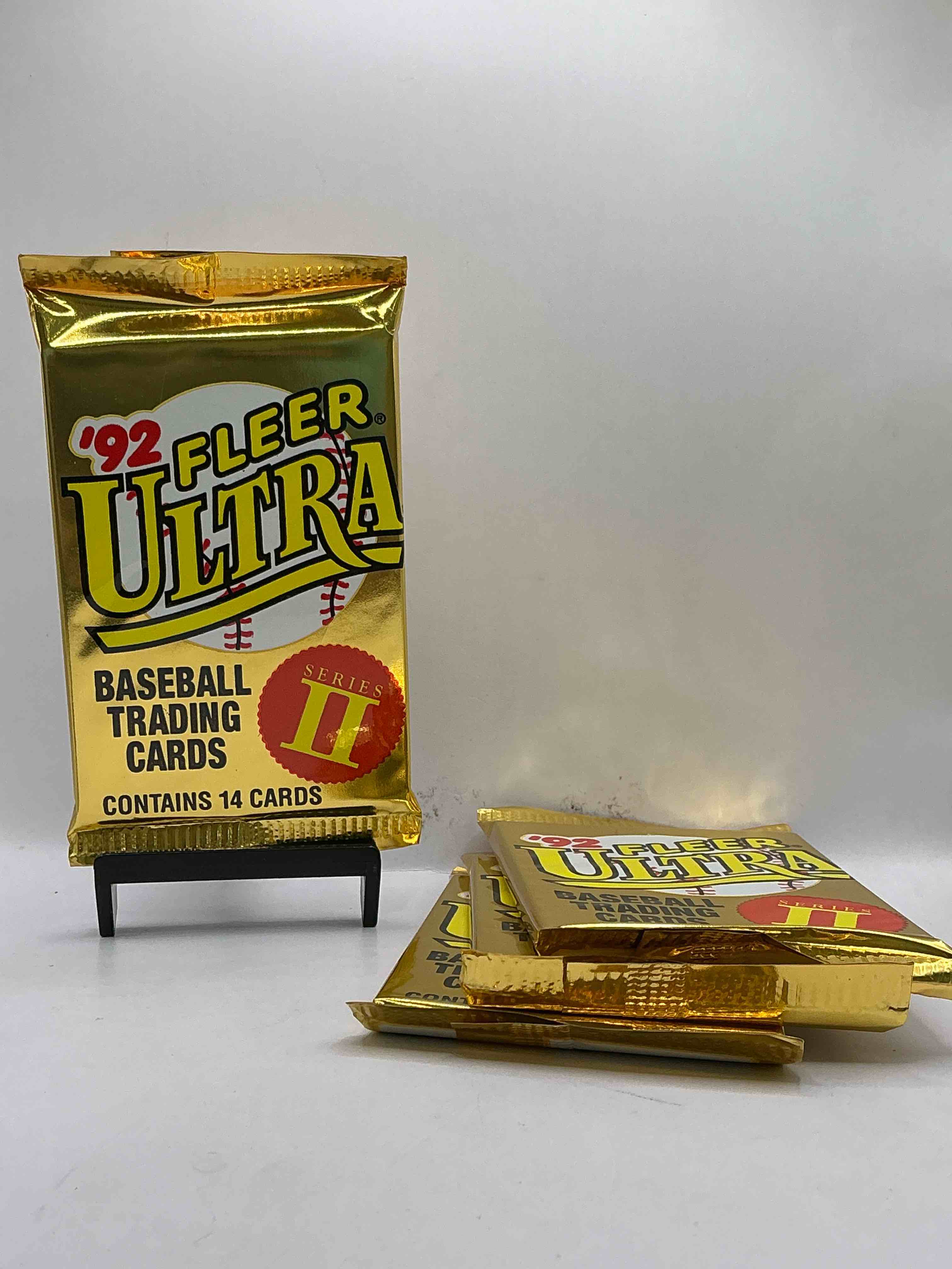 1992 Fleer Ultra Series II Baseball Sealed Card Pack, Direct From Original Sealed Retail Case! Search For Valuable Early Ken Griffey Jr., Nolan Ryan, Cal Ripken Jr. & Much More In This Premium Card Set! These Cards Are Gorgeous!