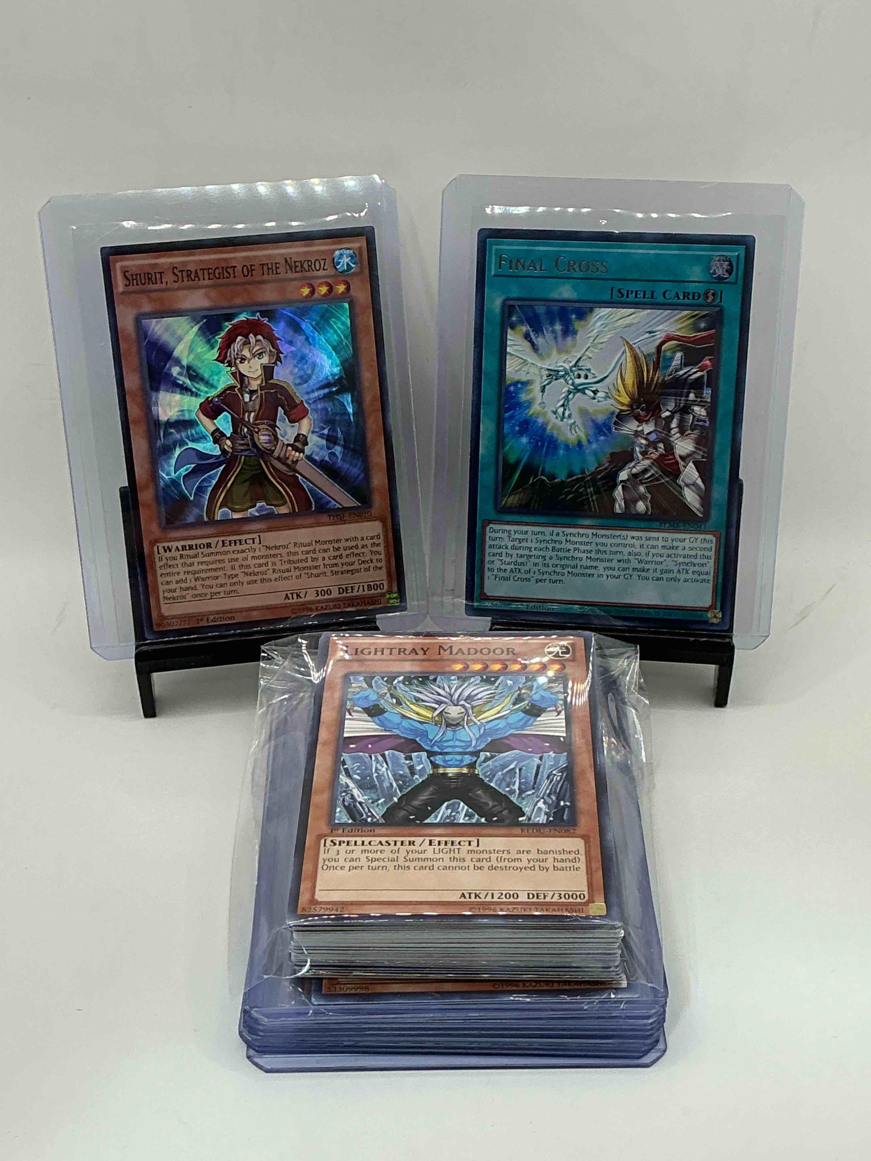 yu-gi-oh 50 card lot! join the craze of yu-gi-oh with these awesome cards! this 50 card lot includes the big three yu-gi-oh category cards, monsters, spells & traps! this 50 card lot includes some of all three! wow! perfect time to start collecting! 