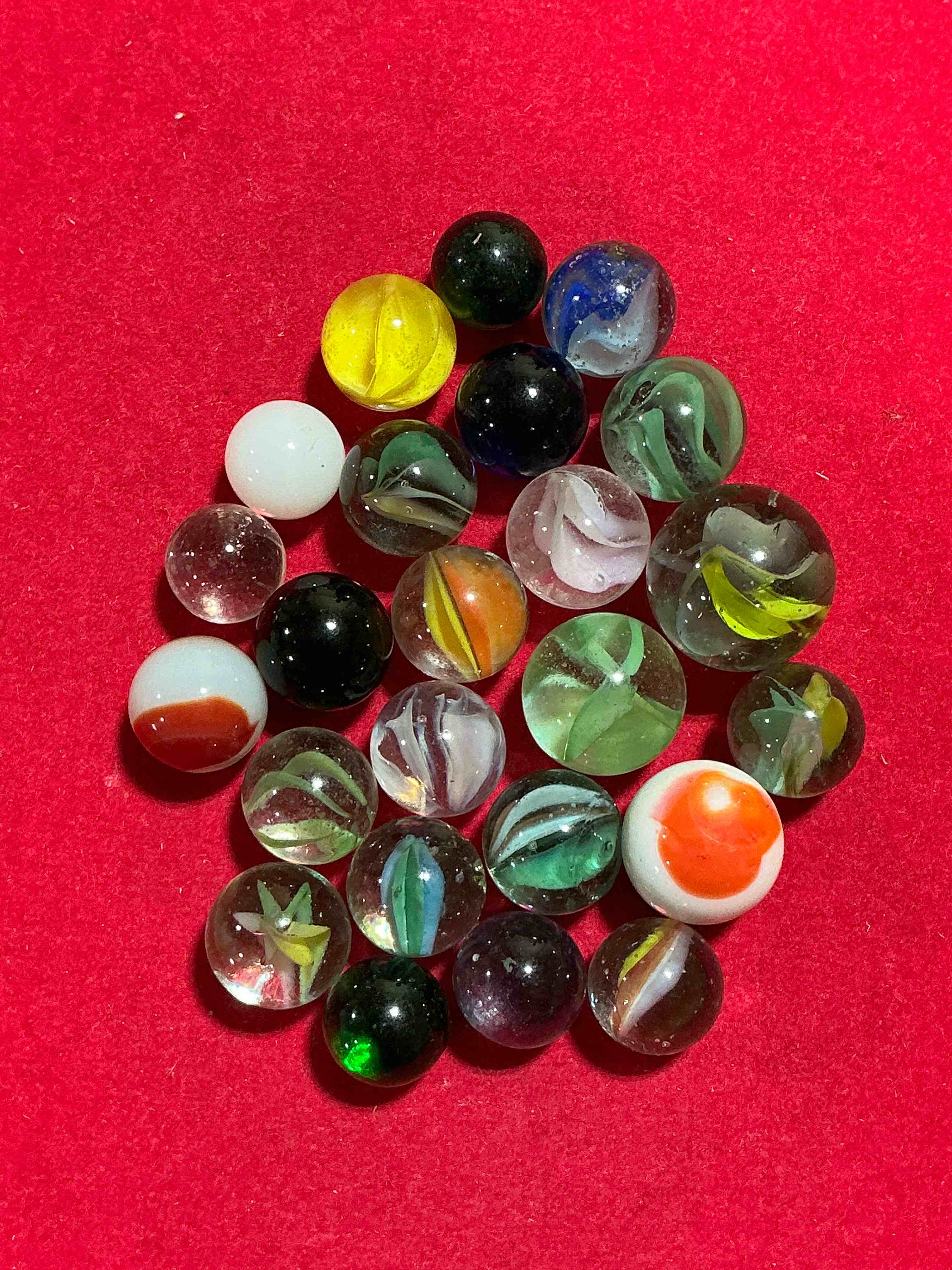 antique glass marbles! genuine stunning marbles lot, all marbles made between the years 1925-1965 & made with uranium! many are great depression era & even earlier! gorgeous, authentic pieces of history!  