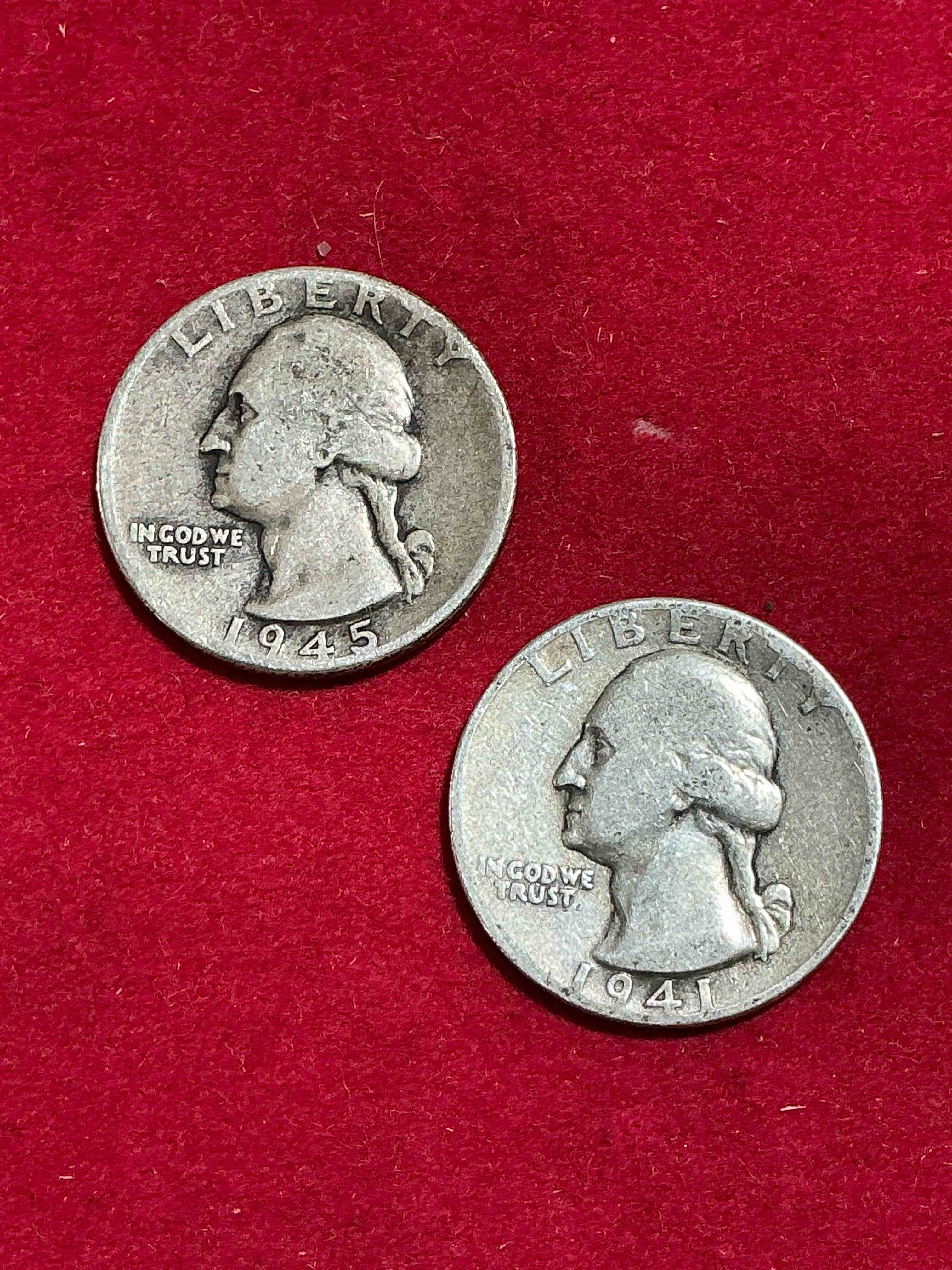 george washington brilliant circulated world war ii silver! pre 1965 u.s. quarter dollar coins were actually silver, here are great examples of awesome, pristine george washington silver quarter, stunning & circulated! rare mints! great for investing in precious metals! these coins were minted at 90% silver and 10% copper, giving them a net weight of .18084 ounces of pure silver per coin! very hard to find, stunning! invest in fine u.s. silver!