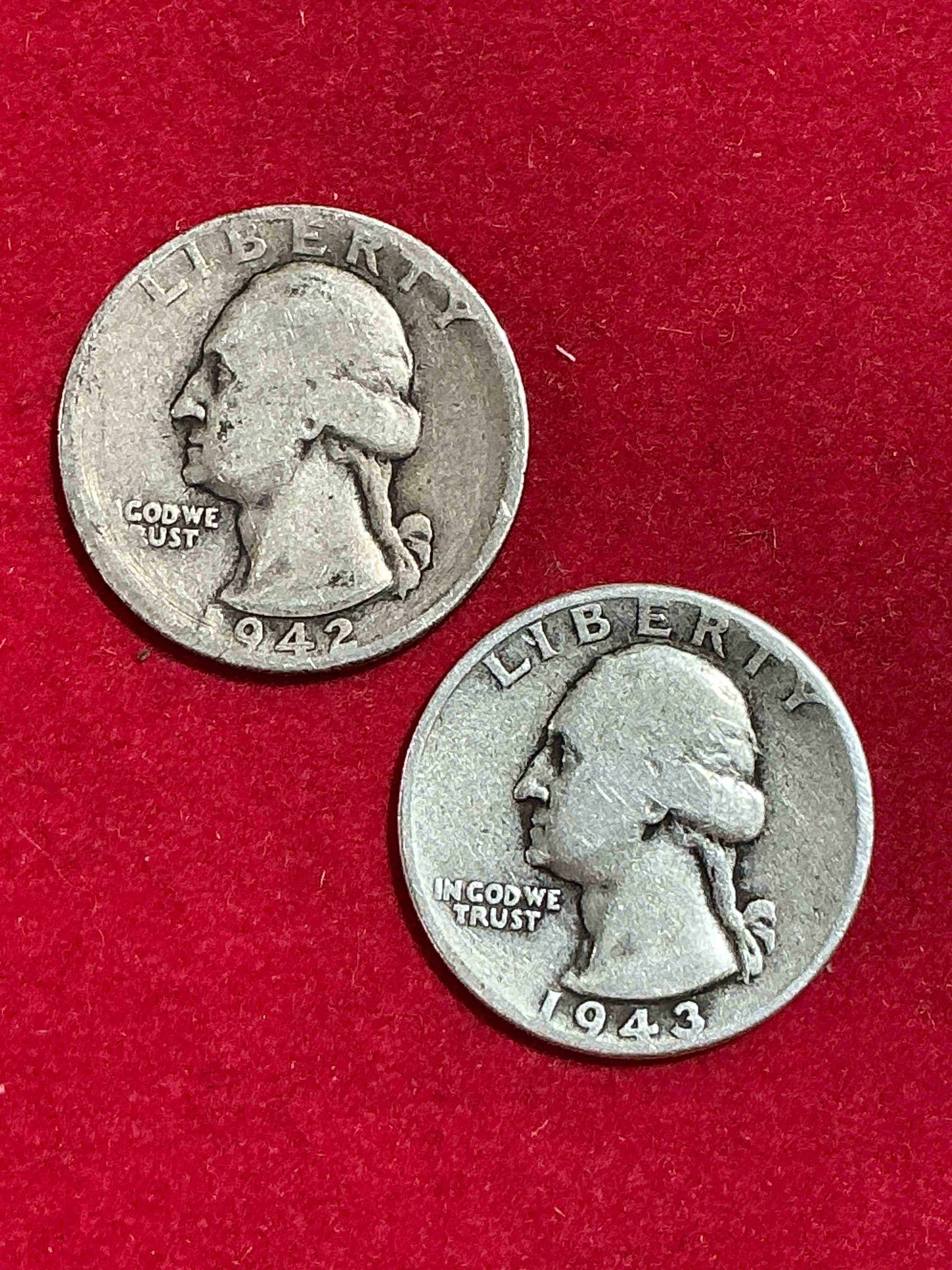 george washington brilliant circulated world war ii silver! pre 1965 u.s. quarter dollar coins were actually silver, here are great examples of awesome, pristine george washington silver quarter, stunning & circulated! rare mints! great for investing in precious metals! these coins were minted at 90% silver and 10% copper, giving them a net weight of .18084 ounces of pure silver per coin! very hard to find, stunning! invest in fine u.s. silver!