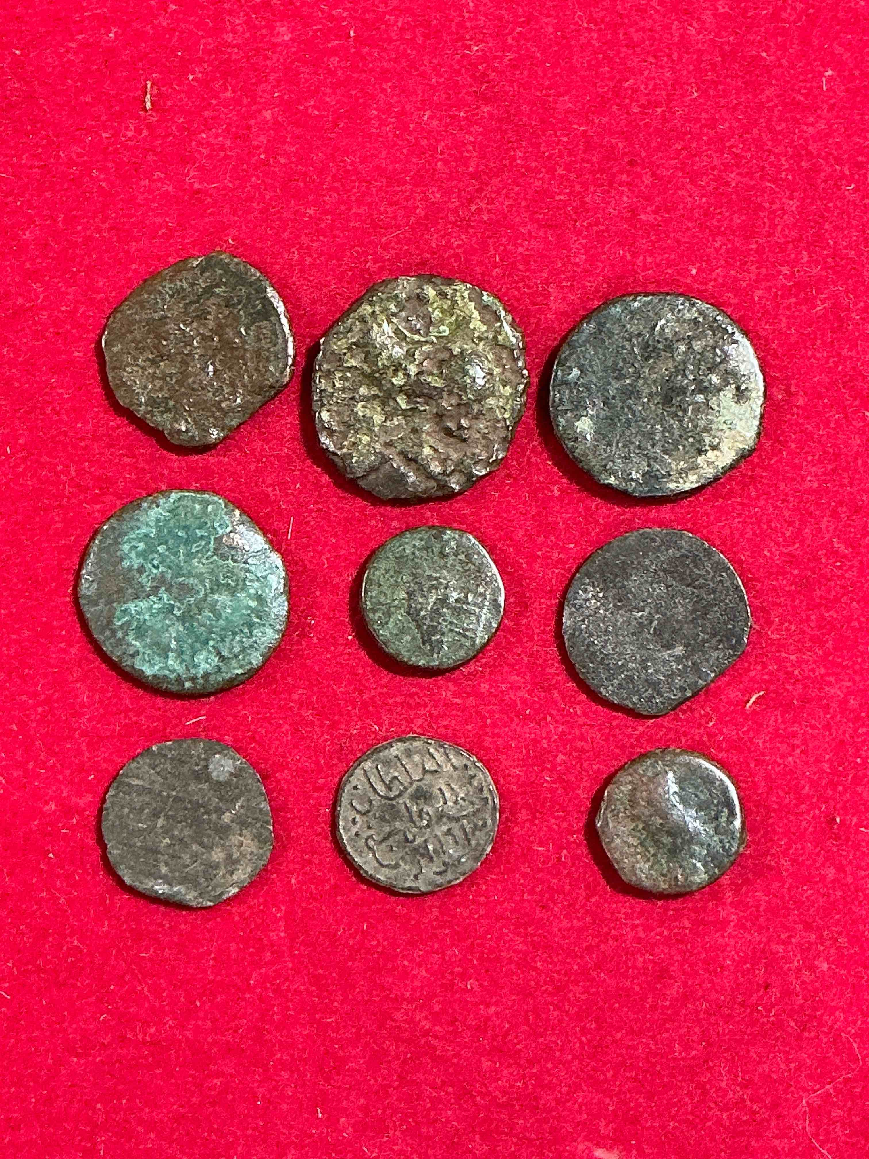 ancient roman coins! 1,600-1700 years old approximately! check out these amazing authentic pieces of history, ancient roman bronze coins from the approx 300 to 400 a.d era... serious pieces of history & serious colléctor items! own authentic pieces of ancient history!