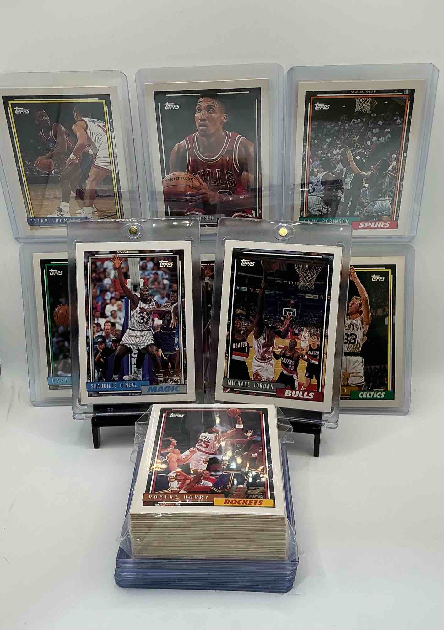 Shaquille O’Neal Rookie Card! Rare Michael Jordan Card & More! 1993 Topps Basketball 50 Card Lot, Includes Commons, Legends, Heroes & More! 1980’s & 1990’s Basketball Legends! David Robinson, Larry Bird, Hakeem Olajuwon, Scottie Pippen, Magic & More! Rare! 50 Card Extravaganza! 