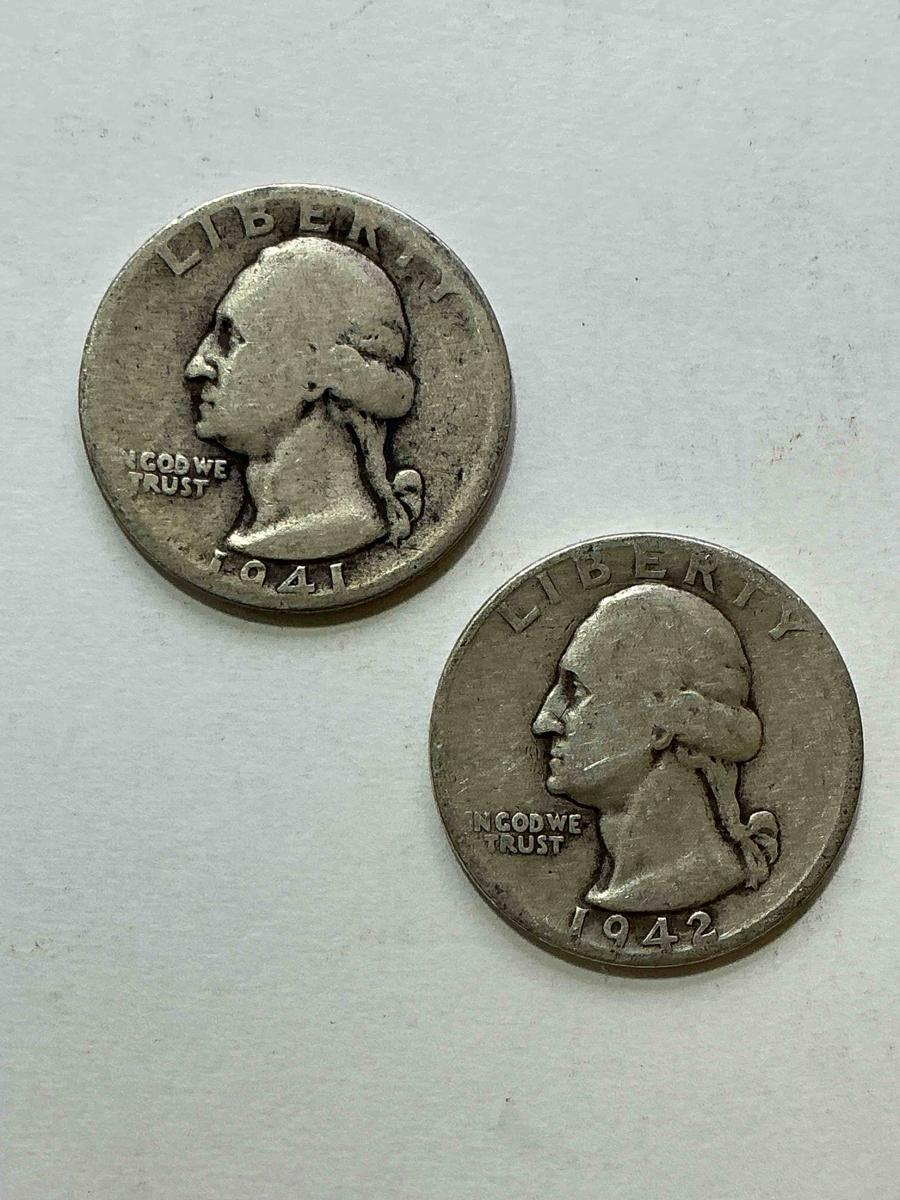 george washington brilliant circulated world war ii silver! pre 1965 u.s. quarter dollar coins were actually silver, here are great examples of awesome, pristine george washington silver quarter, stunning & circulated! rare mints! great for investing in precious metals! these coins were minted at 90% silver and 10% copper, giving them a net weight of .18084 ounces of pure silver per coin! very hard to find, stunning! invest in fine u.s. silver!