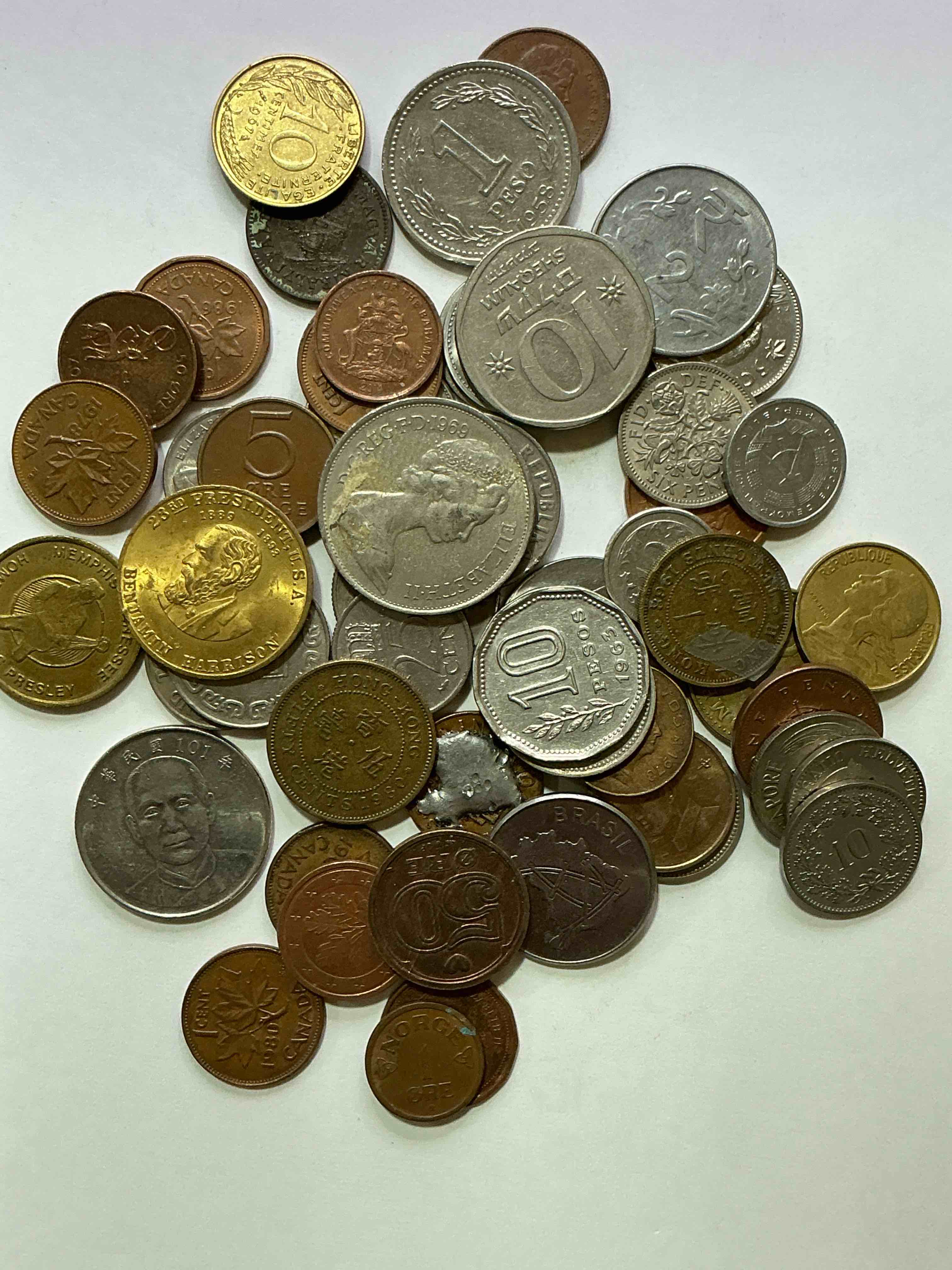 World Coins, Antique & Vintage! Each Lot Is Unique! Many Different Years, Countries, Sizes & Exotic Places. This Cool Collection Of Antique Coins From Around The World Is Loads Of Fun! Have Fun Identifying Each Coin & Country As A Great Educational Tool! A Great Investment Too!