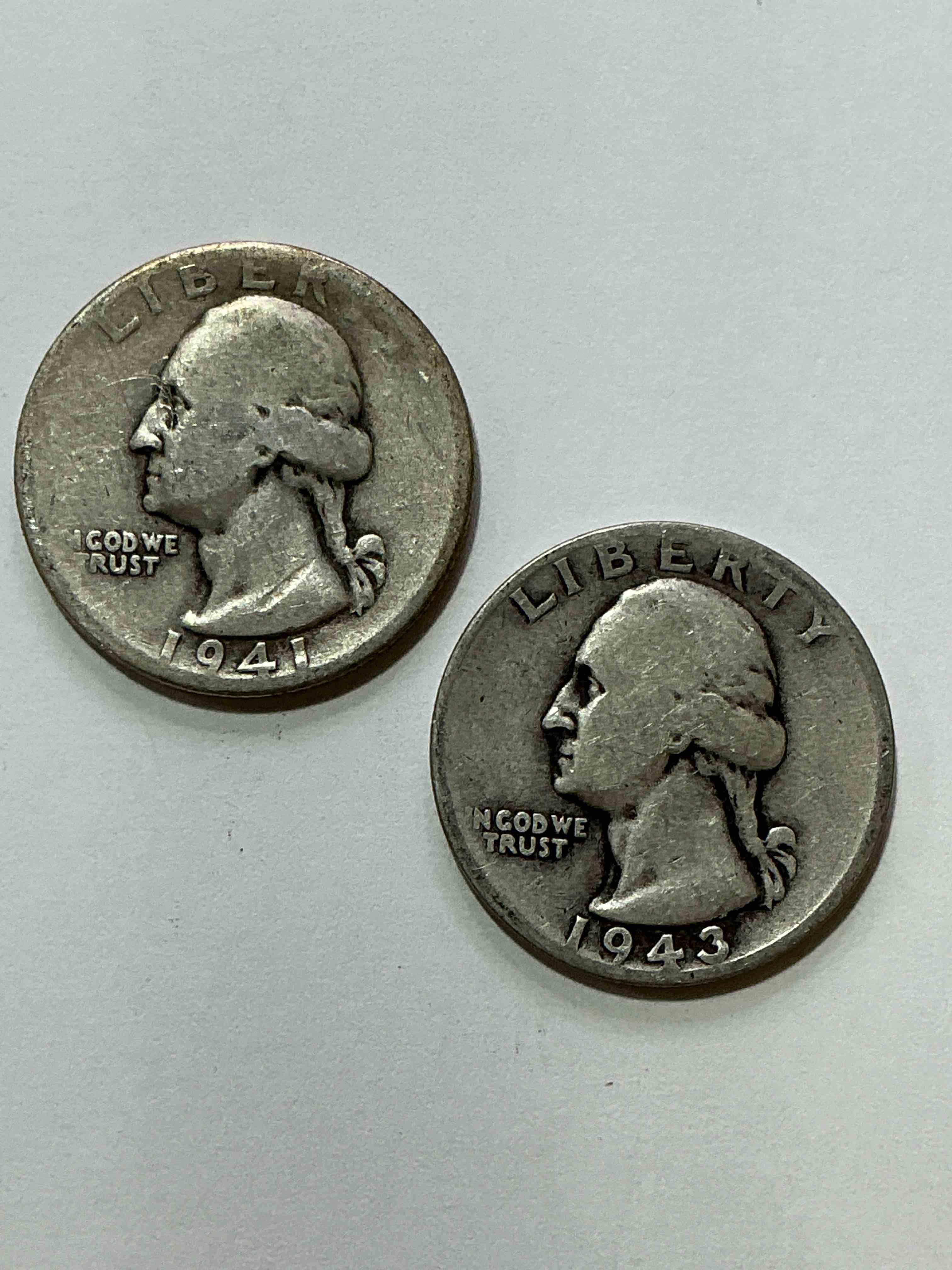 george washington brilliant circulated world war ii silver! pre 1965 u.s. quarter dollar coins were actually silver, here are great examples of awesome, pristine george washington silver quarter, stunning & circulated! rare mints! great for investing in precious metals! these coins were minted at 90% silver and 10% copper, giving them a net weight of .18084 ounces of pure silver per coin! very hard to find, stunning! invest in fine u.s. silver!