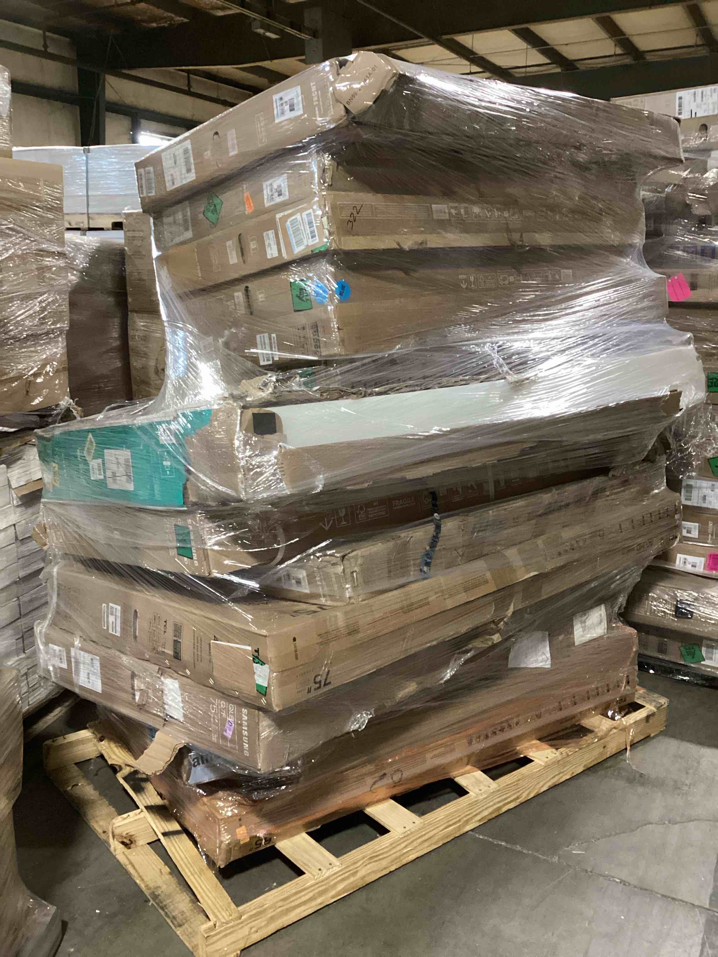 14 TVs, Most 55 Inches or Larger.  Brands Like LG, Samsung, Roku and Vizio for Parts or Repair, Your Bid Per TV.