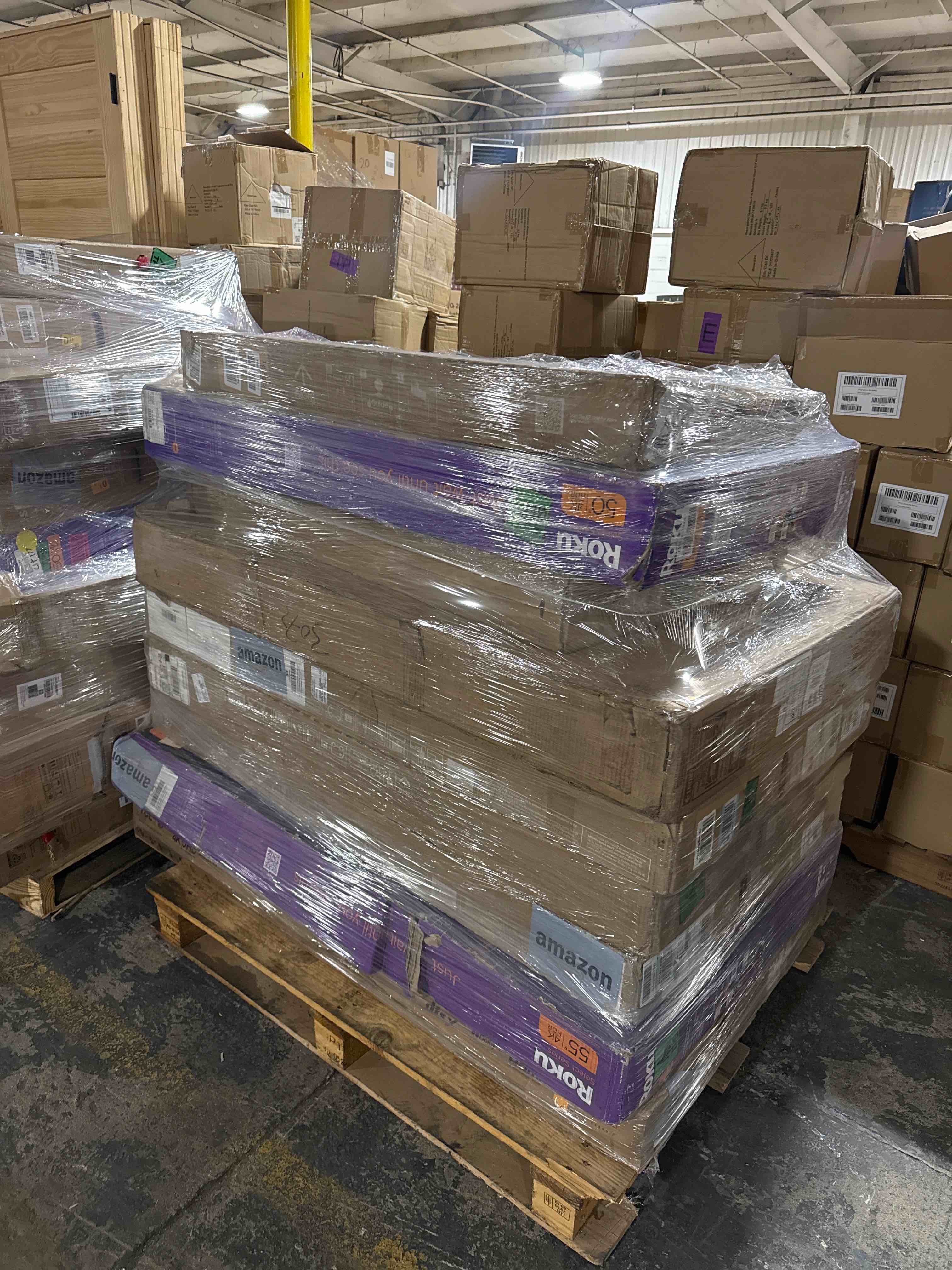 9 TVs most 55 inches or larger brands like Samsung LG, Roku and More for parts of Repair your bid per TV