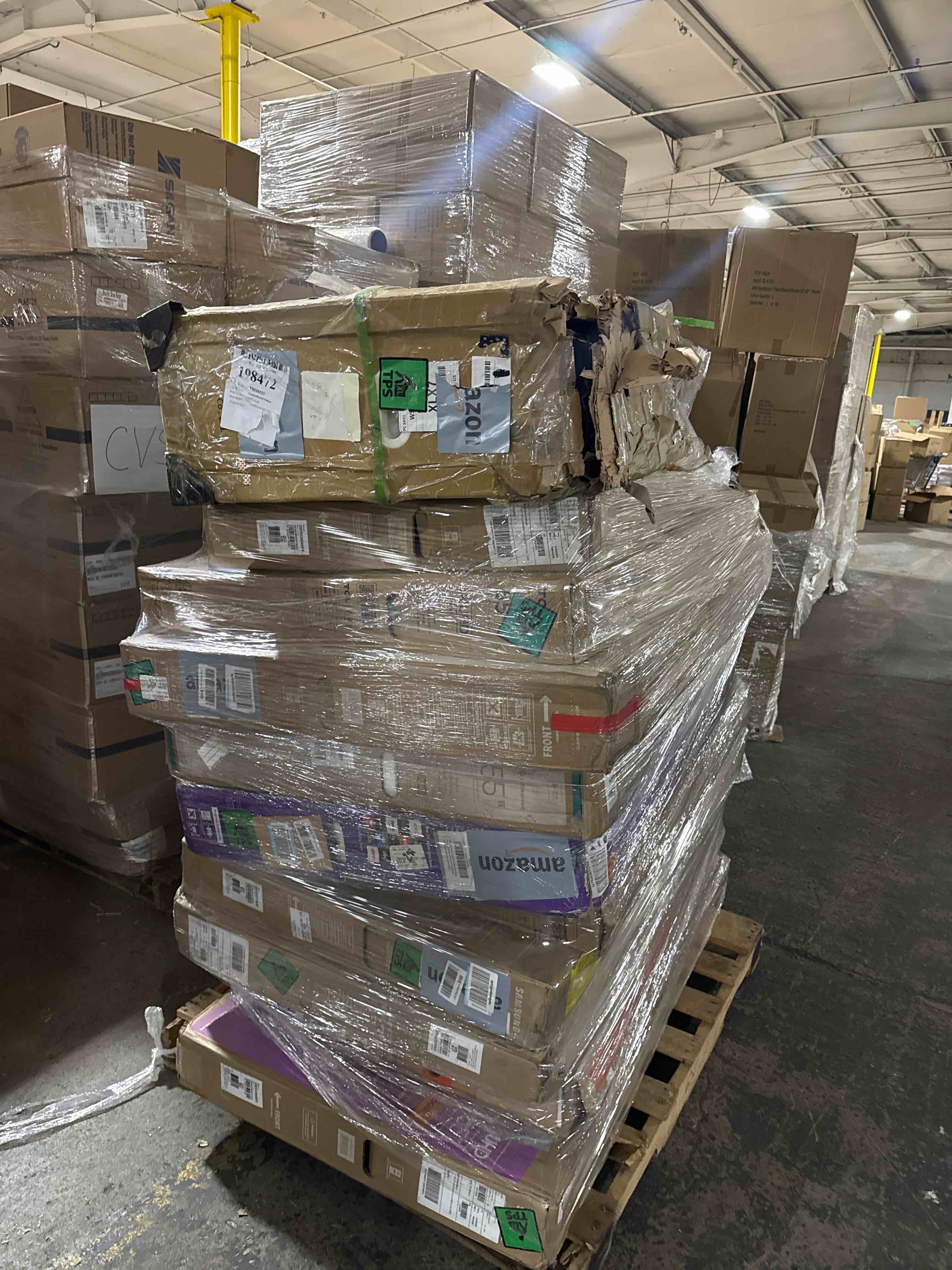 10 TVs most 55 inches or larger brands like Samsung LG, Roku and More for parts of Repair your bid per TV