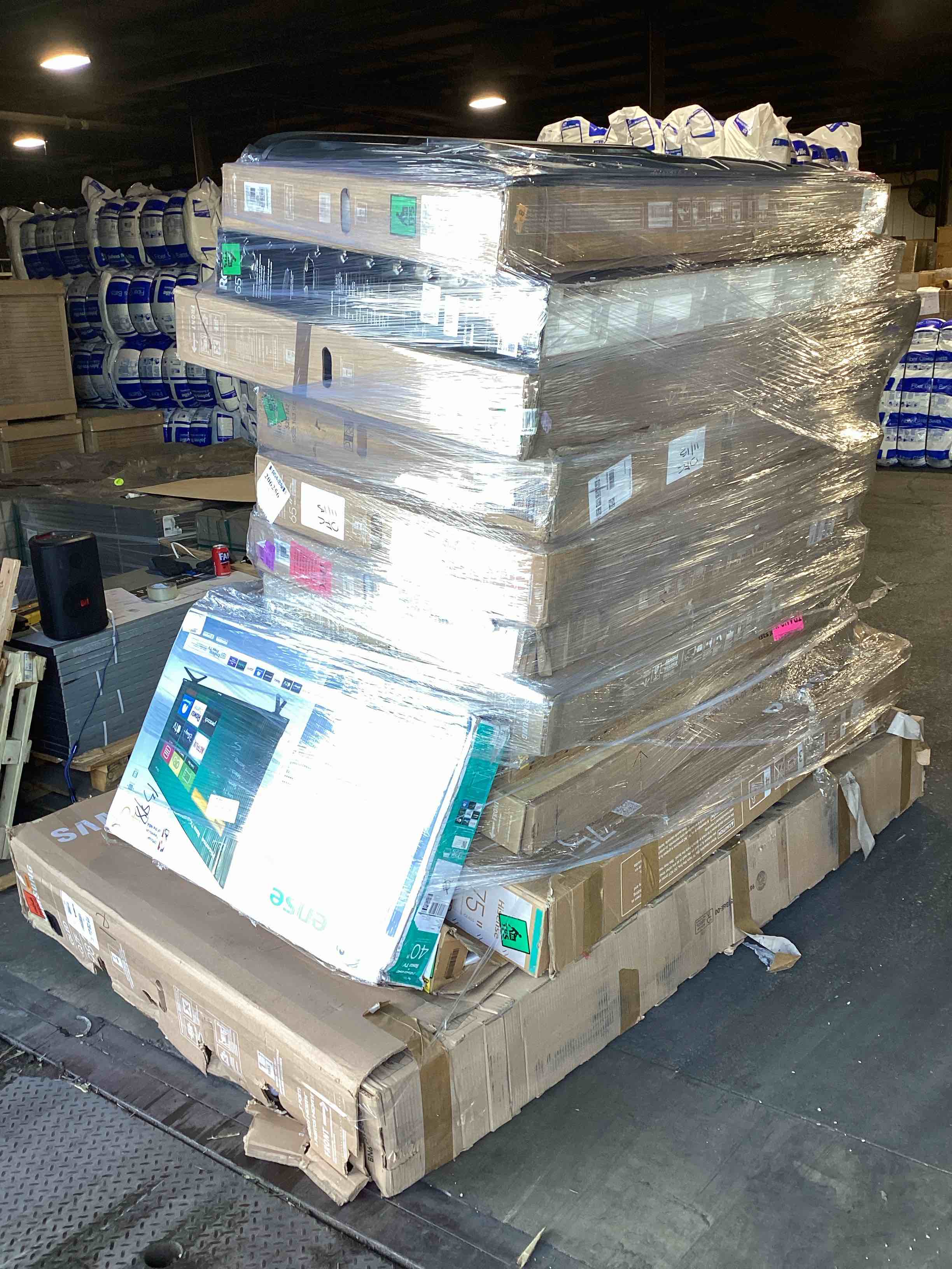 Reseller's Dream: Pallet Of Televisions!