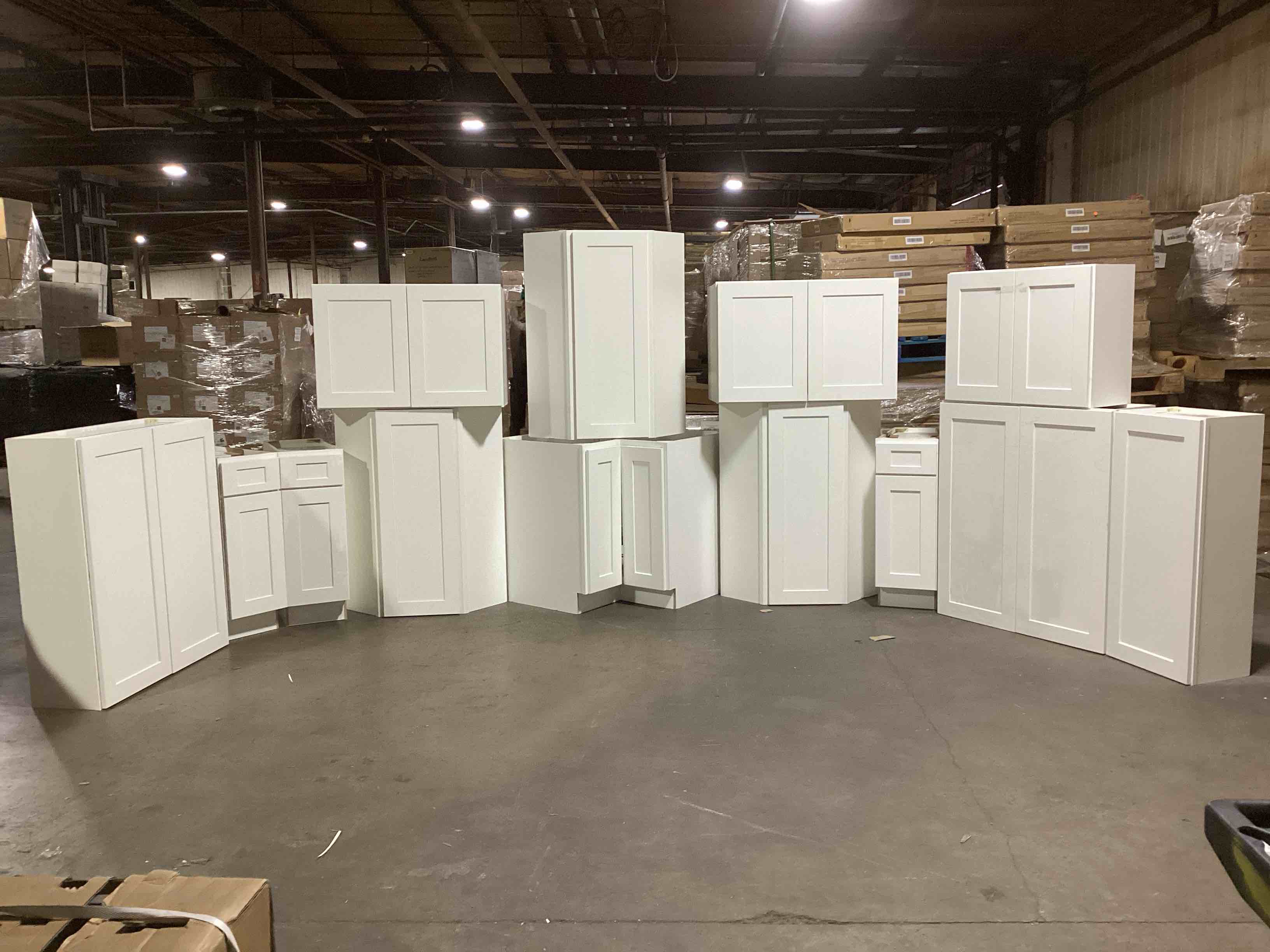 Build Your Own 13-Piece White Shaker Kitchen Cabinet Set (Minor Scuffs On Some Side Pieces And Inside 1 Door)