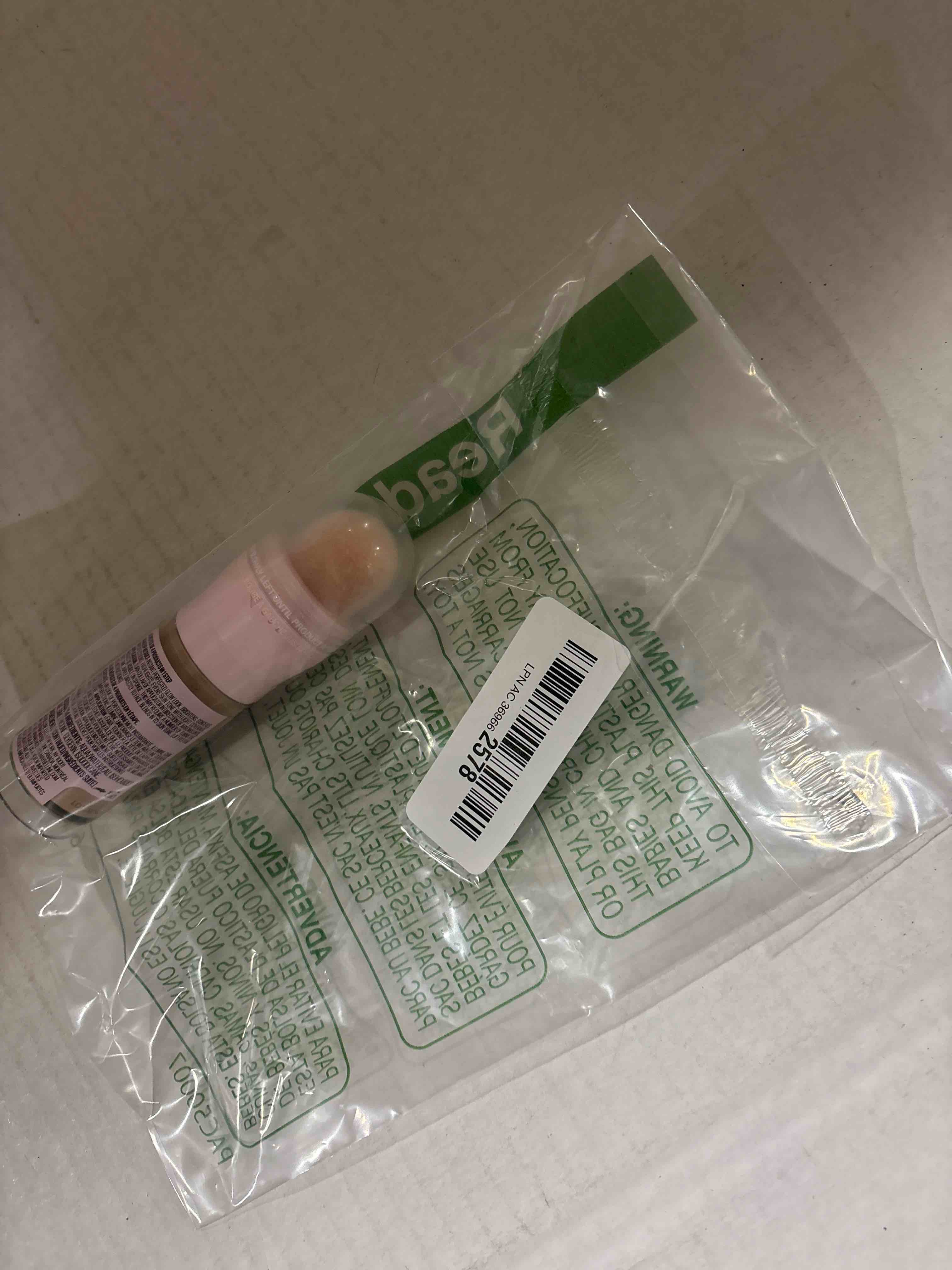 Condition photo showing New/Like New for Maybelline New York Instant Age Rewind Instant Perfector 4-In-1 Glow Makeup - Primer, Concealer, Highlighter and BB Cream in 1, Fair/Light, 0.68 fl oz 0.68 Fl Oz (Pack of 1) 00 FAIR/LIGHT