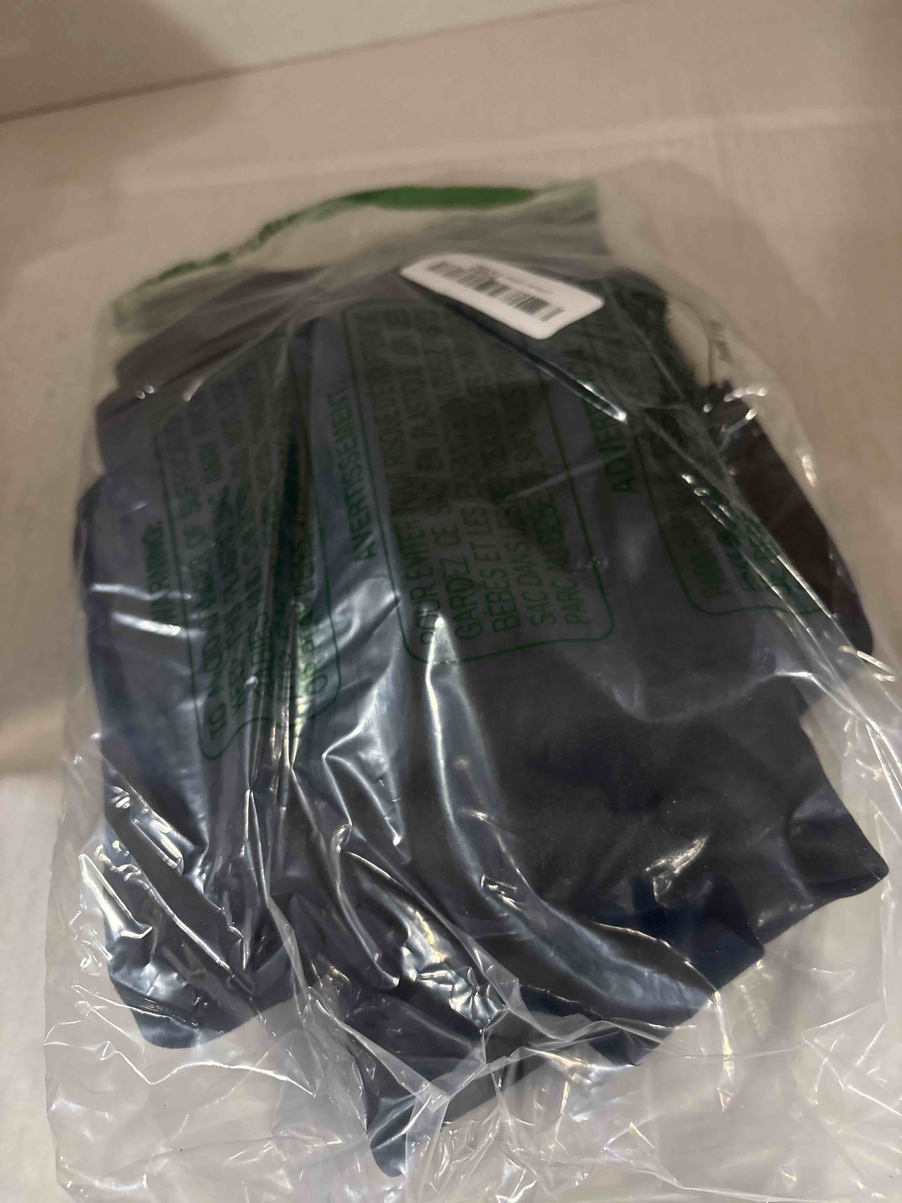 Condition photo showing New/Like New for Deconovo Blackout Door Curtain Thermal Insulated Privacy Panel for Front Door & Small Windows, Light Blocking, 1 Panel, 26"x40", Black Black 26"W x 40"L (Pack of 1)