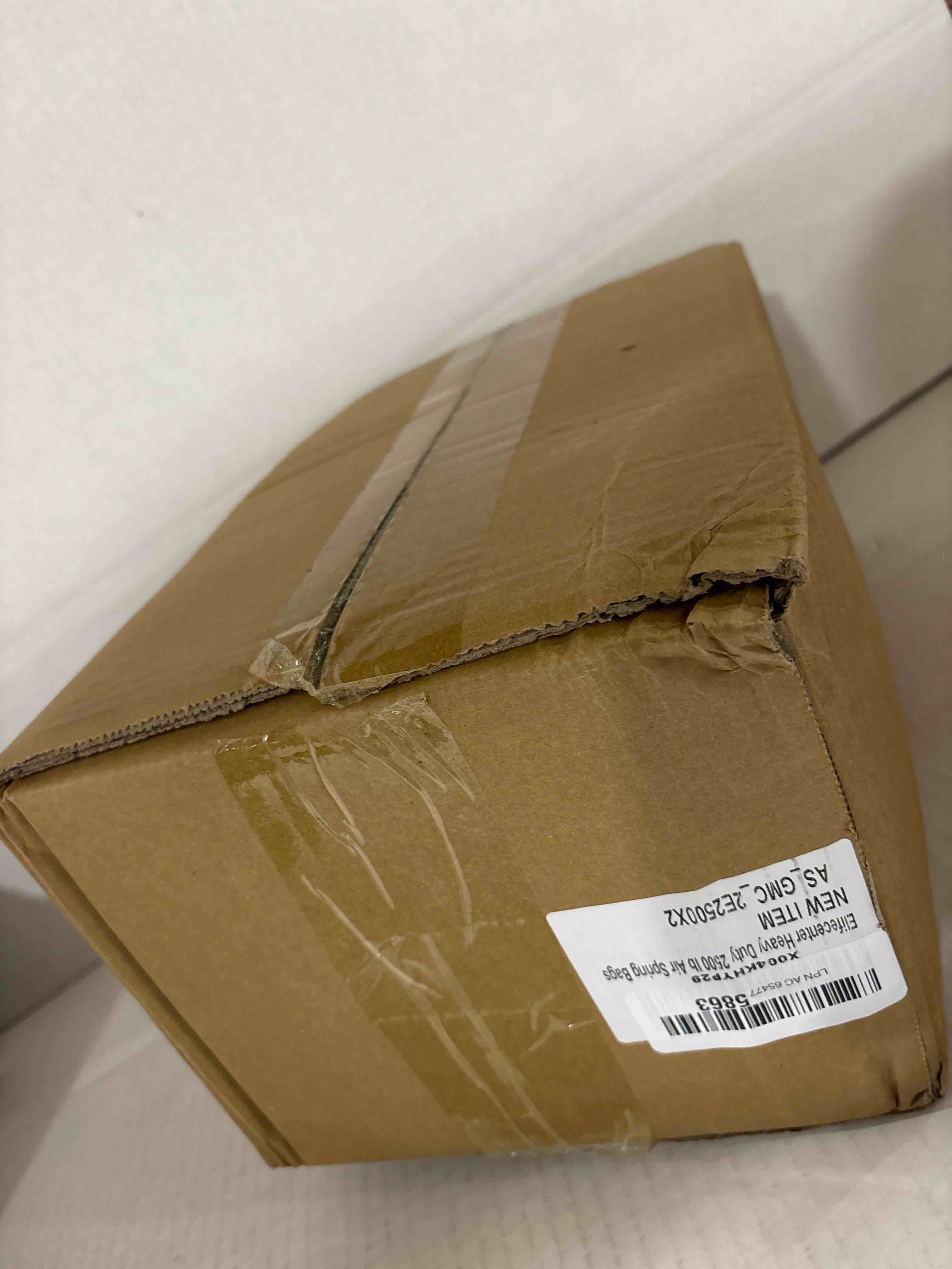Condition photo showing New/Like New for Elifencenter 1/2" NPT Port Heavy Duty 2500 lbs Double Air Bags Suspension for Trucks, Diameter 6", Extended 8.35", Closed 2.75" ?One Mounting Holes in Bottom? AS_GMC_2E2500X2