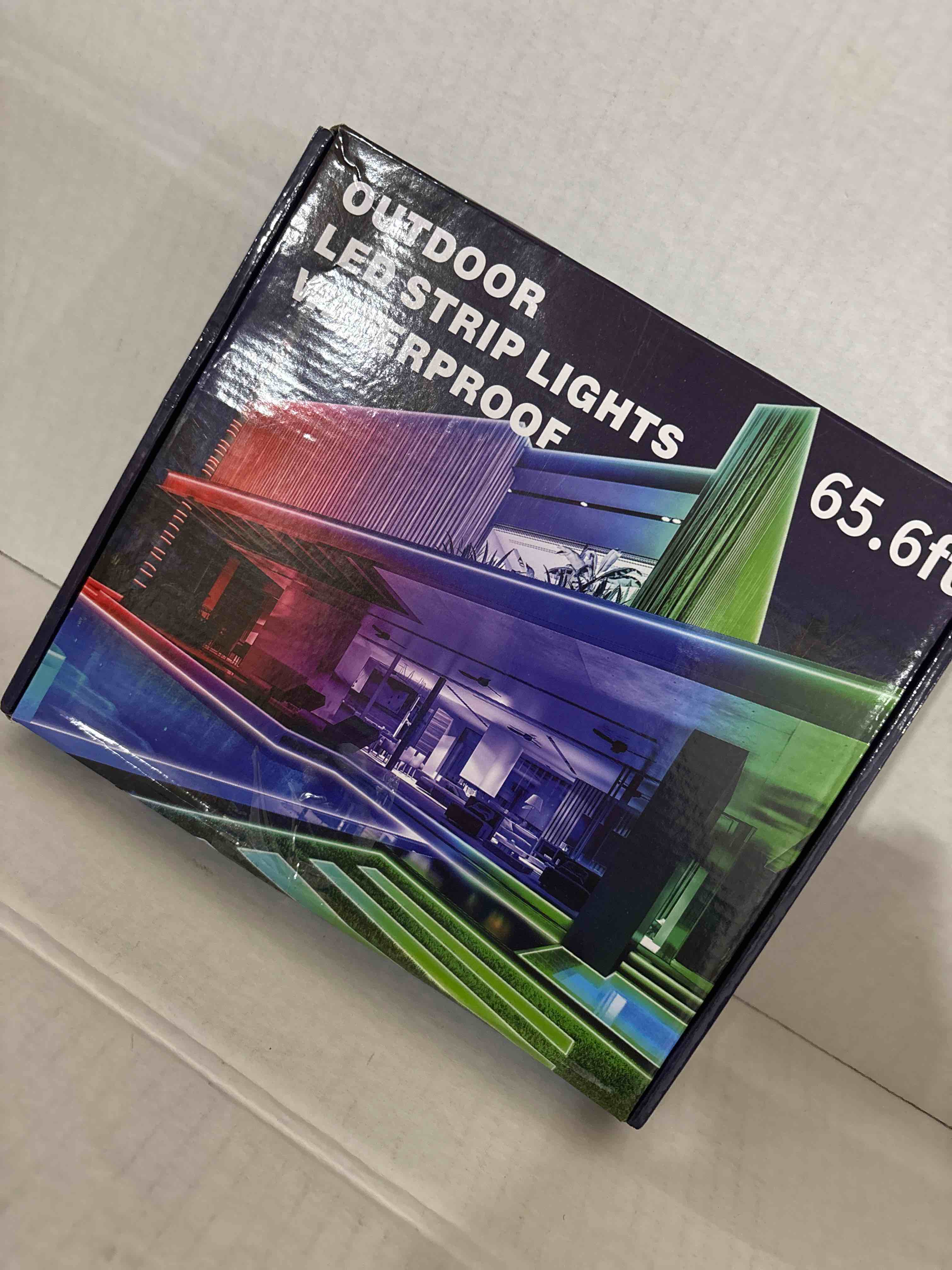 Condition photo showing New/Like New for vimeepro 66ft outdoor roof, balcony, gardens lights