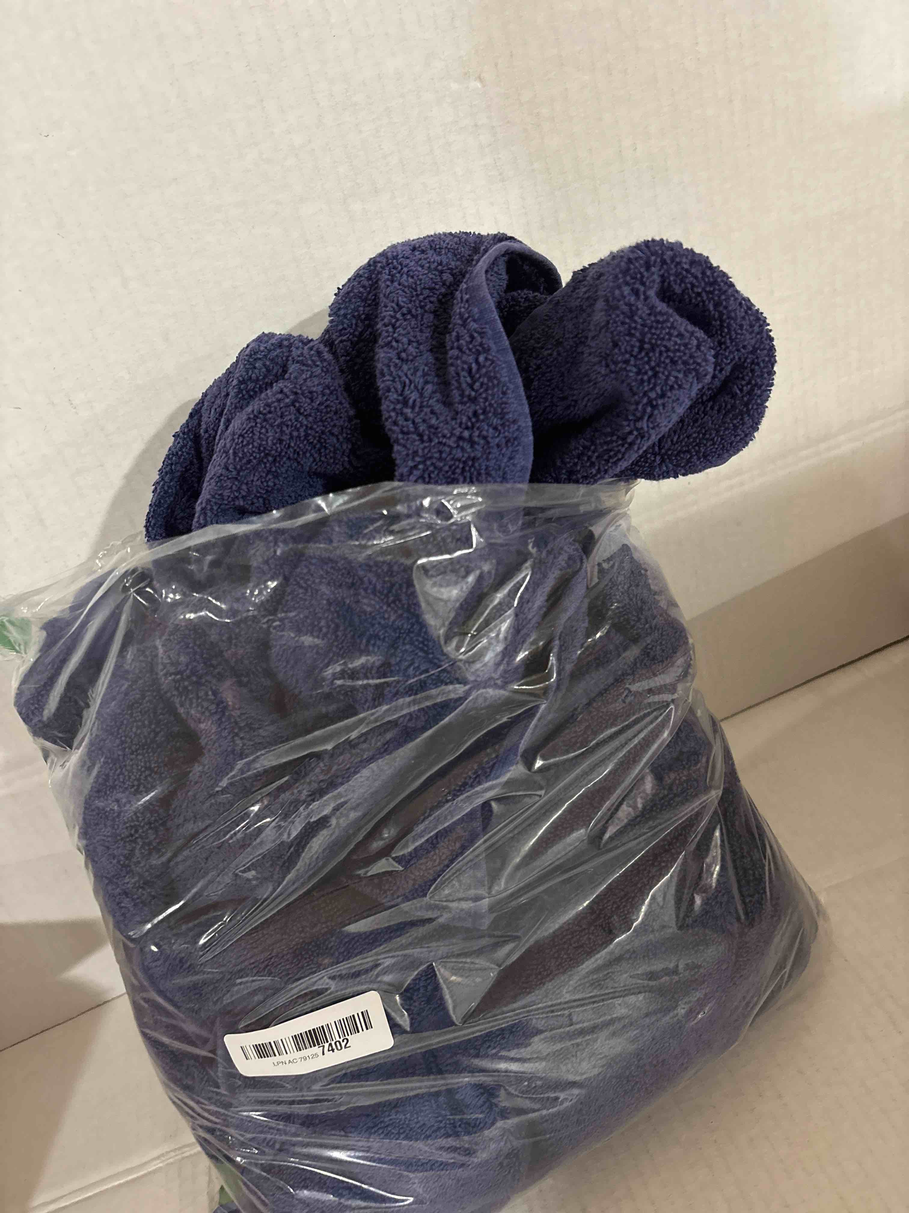 Condition photo showing New/Like New for BIOWEAVES 100% Organic Cotton 700 GSM Plush Luxury Bath Towels for Bathroom 30" x 58" GOTS Certified - Navy Blue, Pack of 2 Pack of 2 Bath Towels Navy Blue