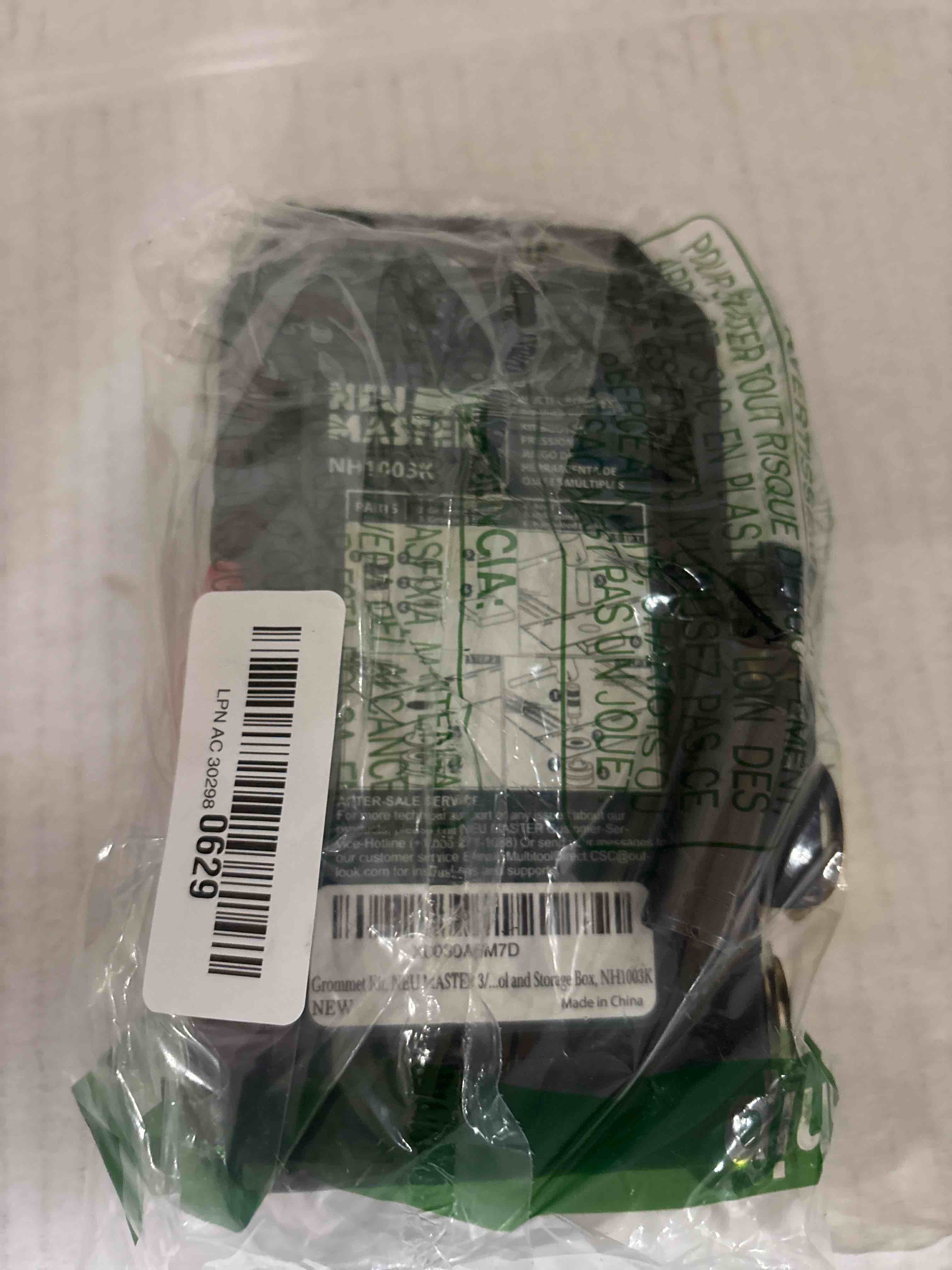 Condition photo showing Good Condition for Grommet Kit, NEU MASTER 3/8" and 1/2" Solid Brass Grommets with Eyelets Setting Tool and Storage Box, NH1003K