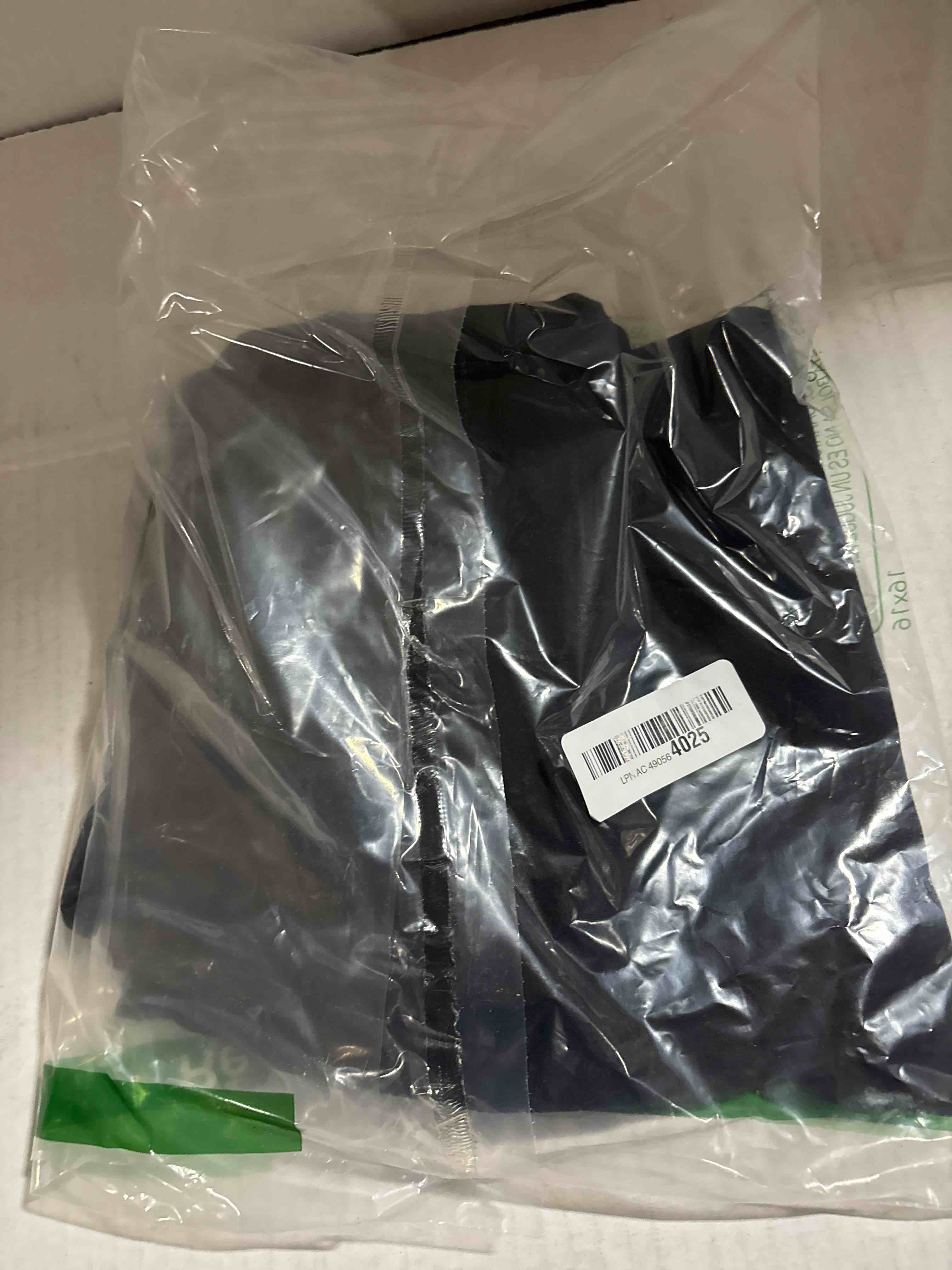 Condition photo showing New/Like New for Sunzel High Waist Mini Flared Leggings for Women, Tummy Control Casual Flare Yoga Pants for Yoga Workout Gym 30" Height: 5'3" - 5'5" Large Black