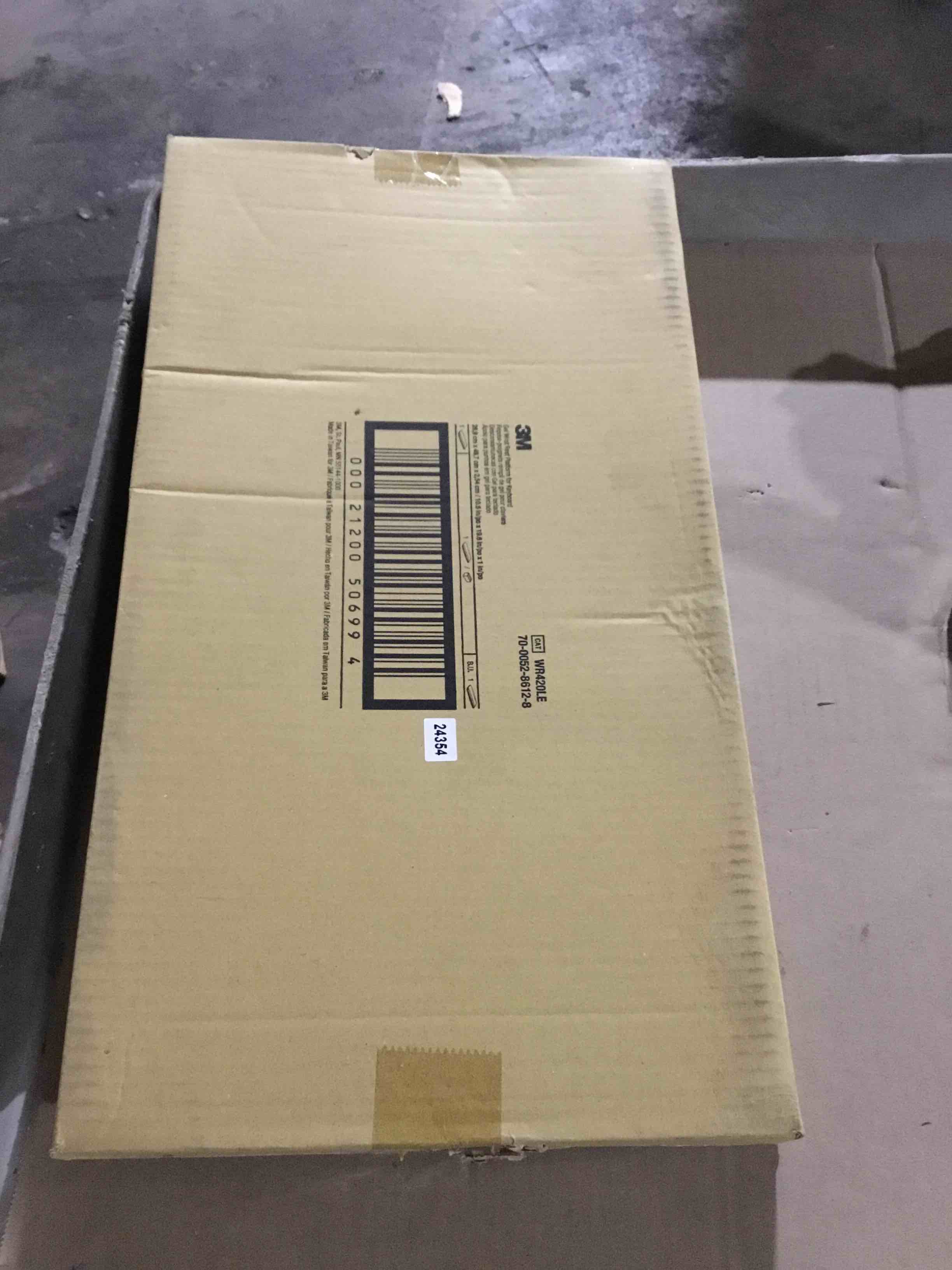 3M Antimicrobial Gel Keyboard Wrist Rest Platform  19.6 x 10.6  Black/Gray/Silver