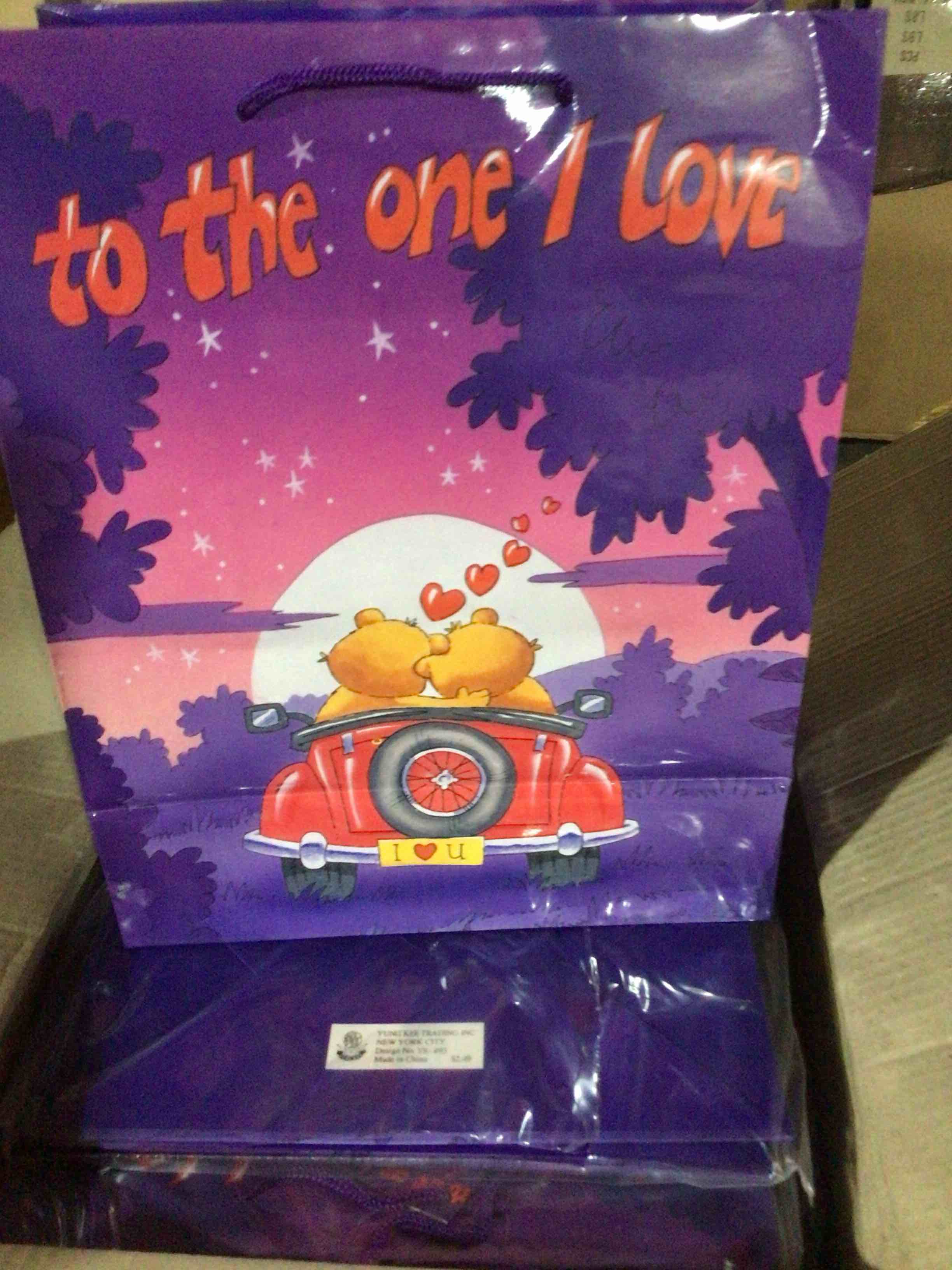 romantic themed gift bag