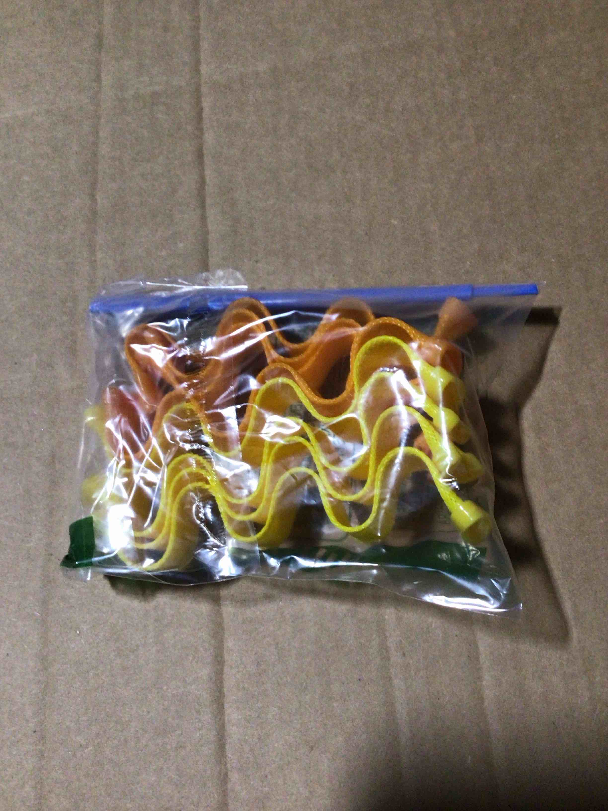 Condition photo showing New/Like New for 30 Pieces Heatless Waves Curlers Spiral Curls Styling Kit No Heat Hair Waver Spiral Curlers Rollers with 2 Pieces Styling Hooks for Most Hairstyles (25 cm)