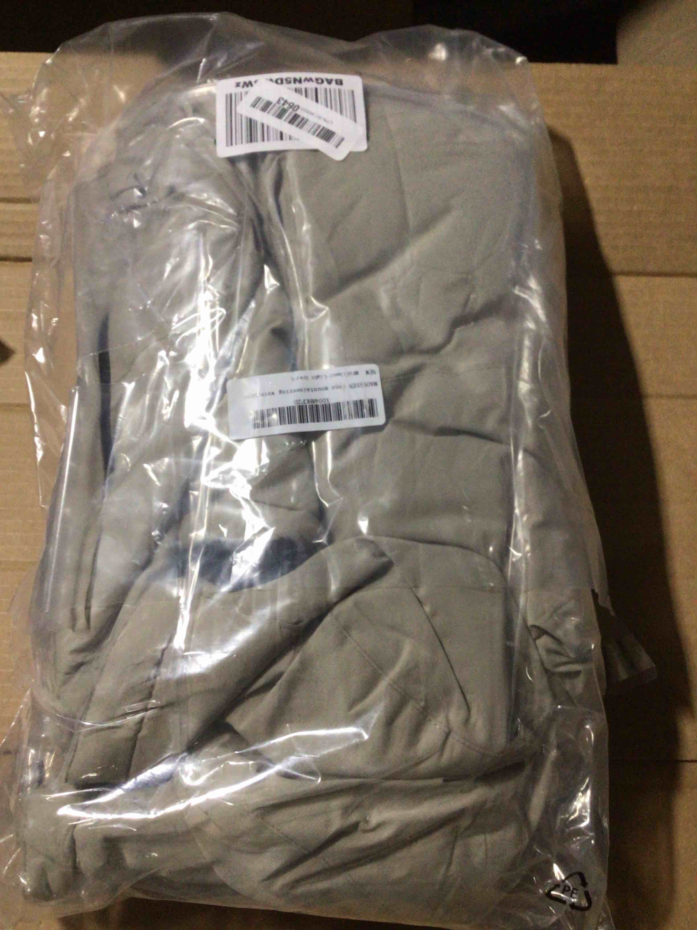 Condition photo showing New/Like New for Men's Ski Jacket Warm Winter Snow Coat Waterproof Mountain Windbreaker Snowboarding Jacket Hooded for Hiking Traval Light Gray Large