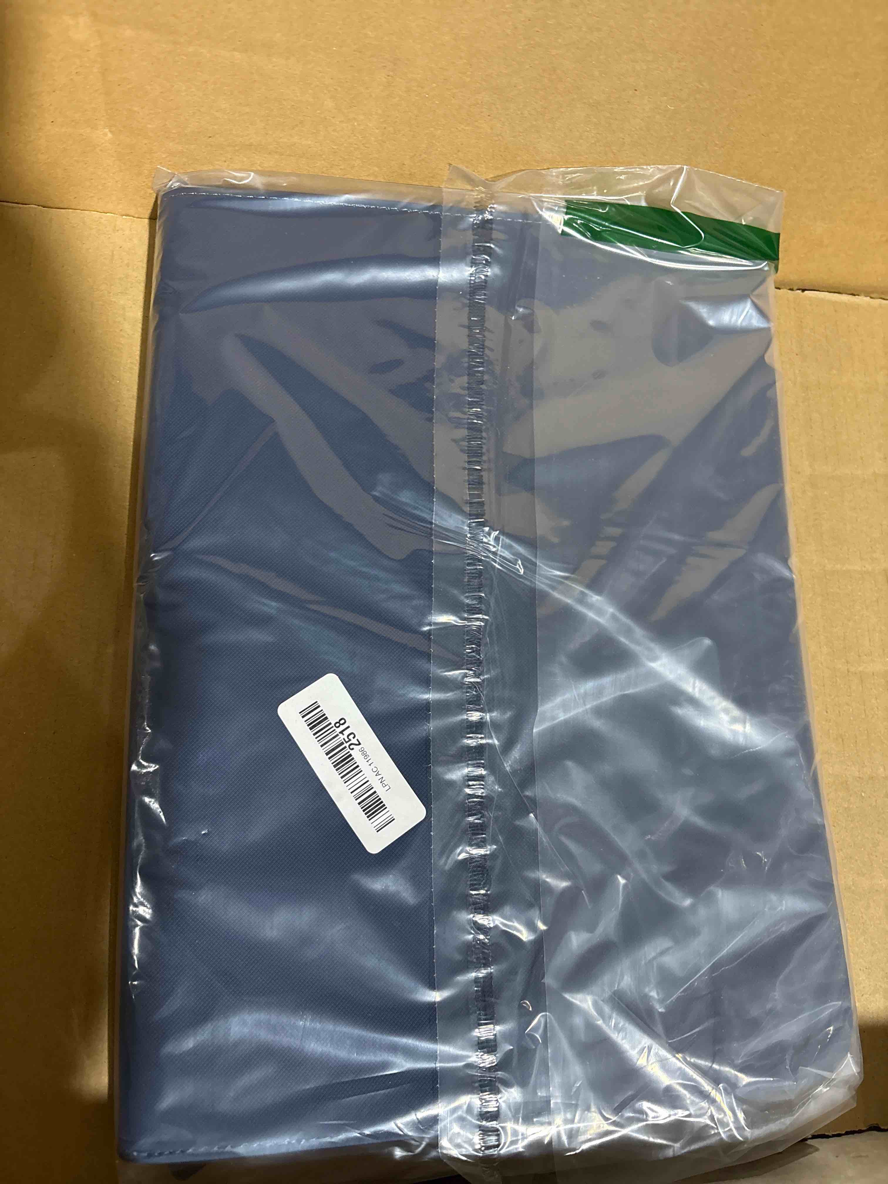 Condition photo showing New/Like New for 360 9 Pocket Zipper Binder - Premium PU Cover Zip Binder for Trading Cards, MTG, TCG, Sports Cards, Navy Blue 9 Pocket - 13.9" x 10.5" Navy Blue