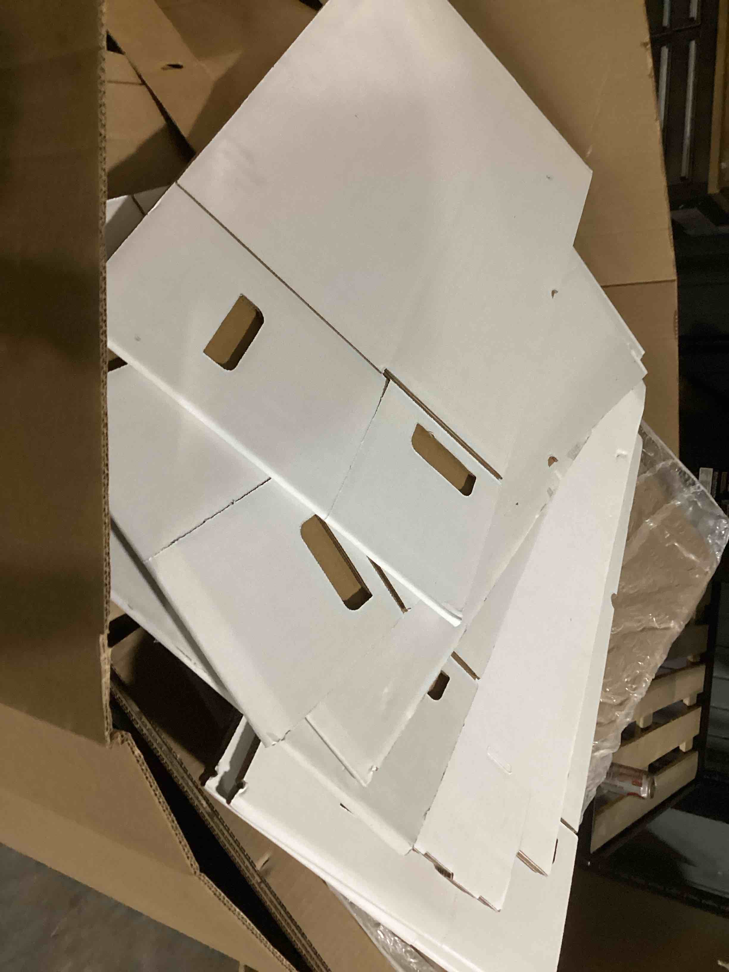 https://s3.amazonaws.com/lotting-images-prod/bidfta/BRN4048116_1789564730030.jpeg