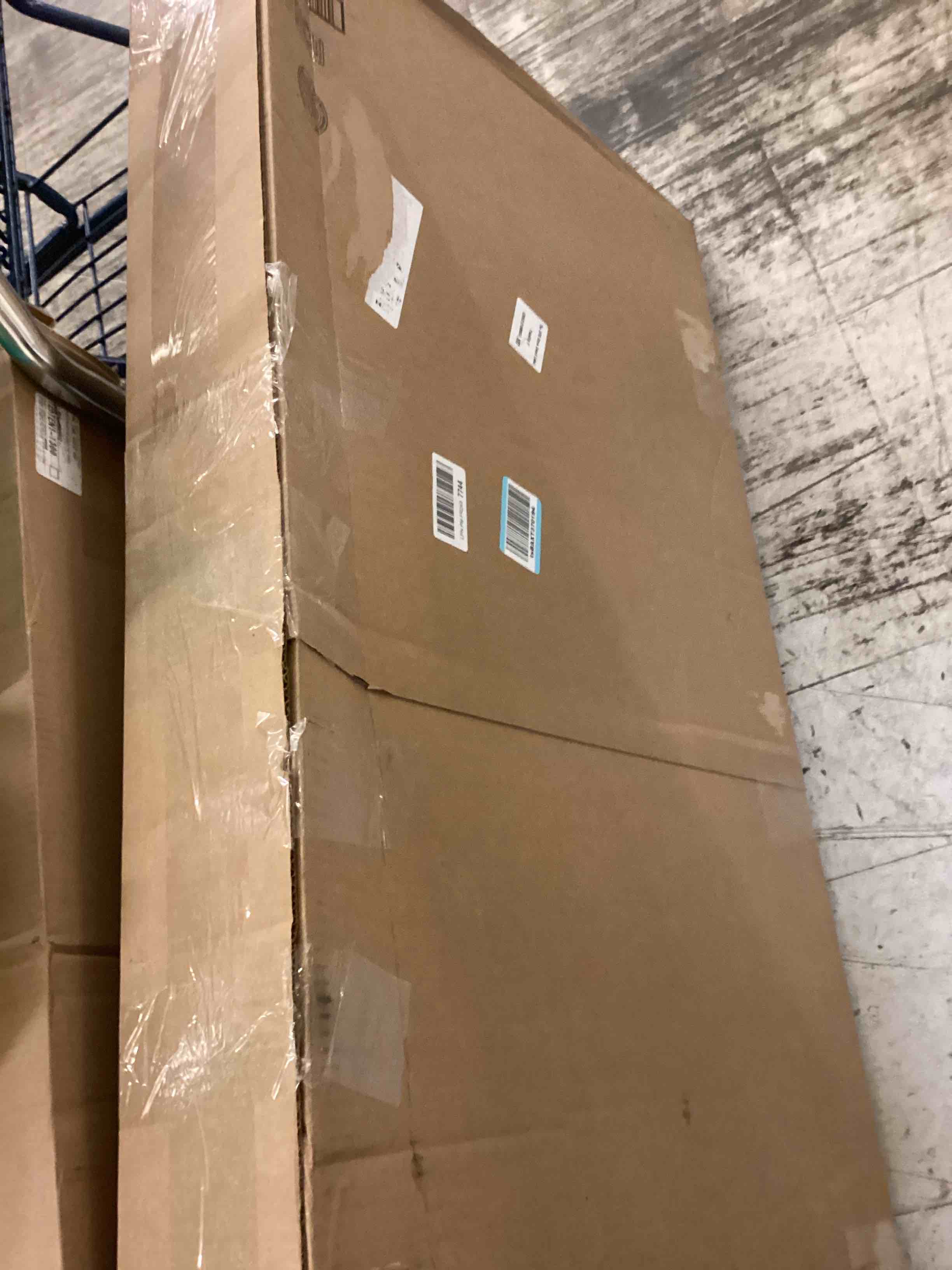 https://s3.amazonaws.com/lotting-images-prod/bidfta/BRN4061597_1777998040415.jpeg