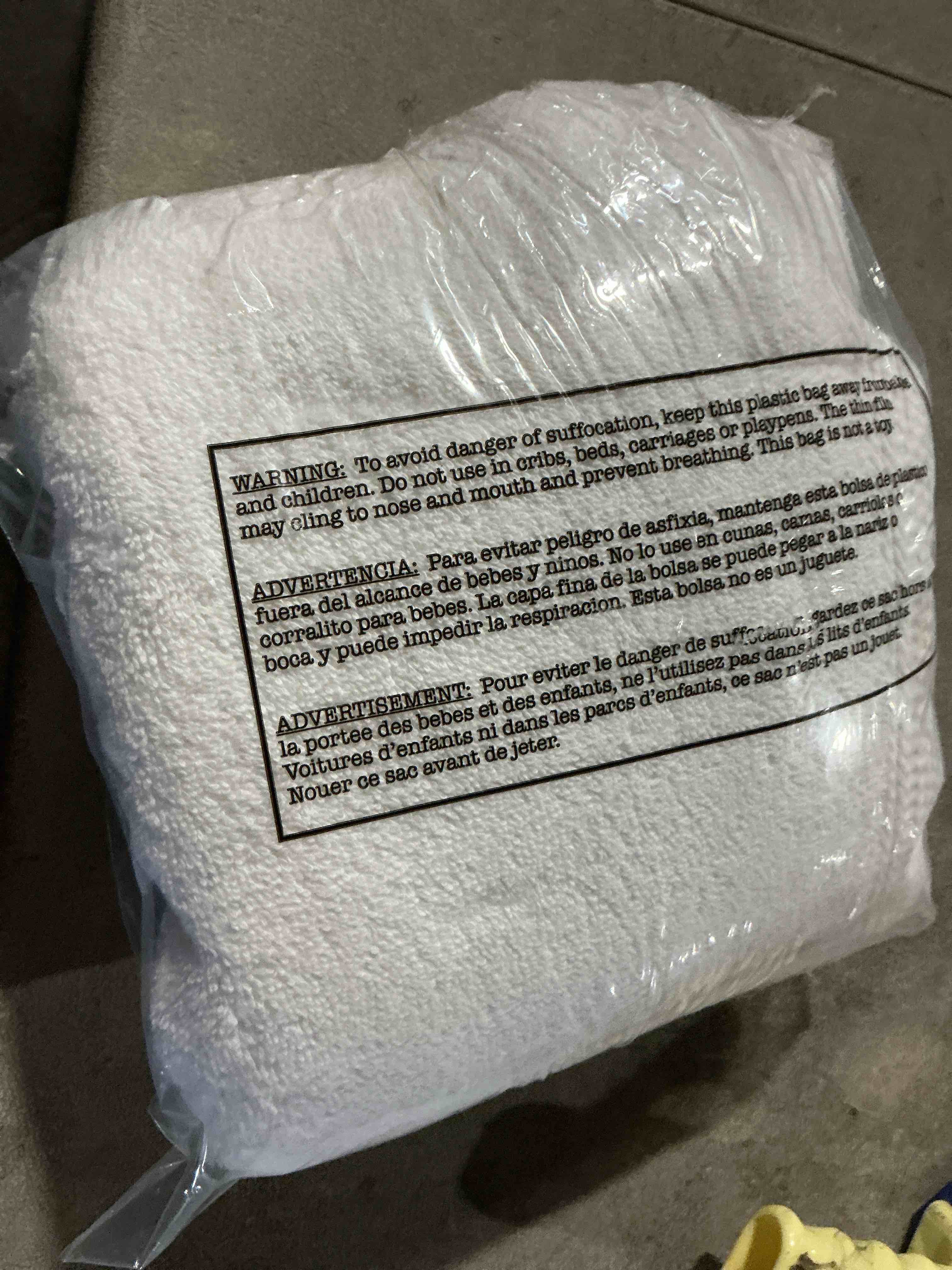 Condition photo showing Good Condition for One bath towel 30” and 4 washcloths white