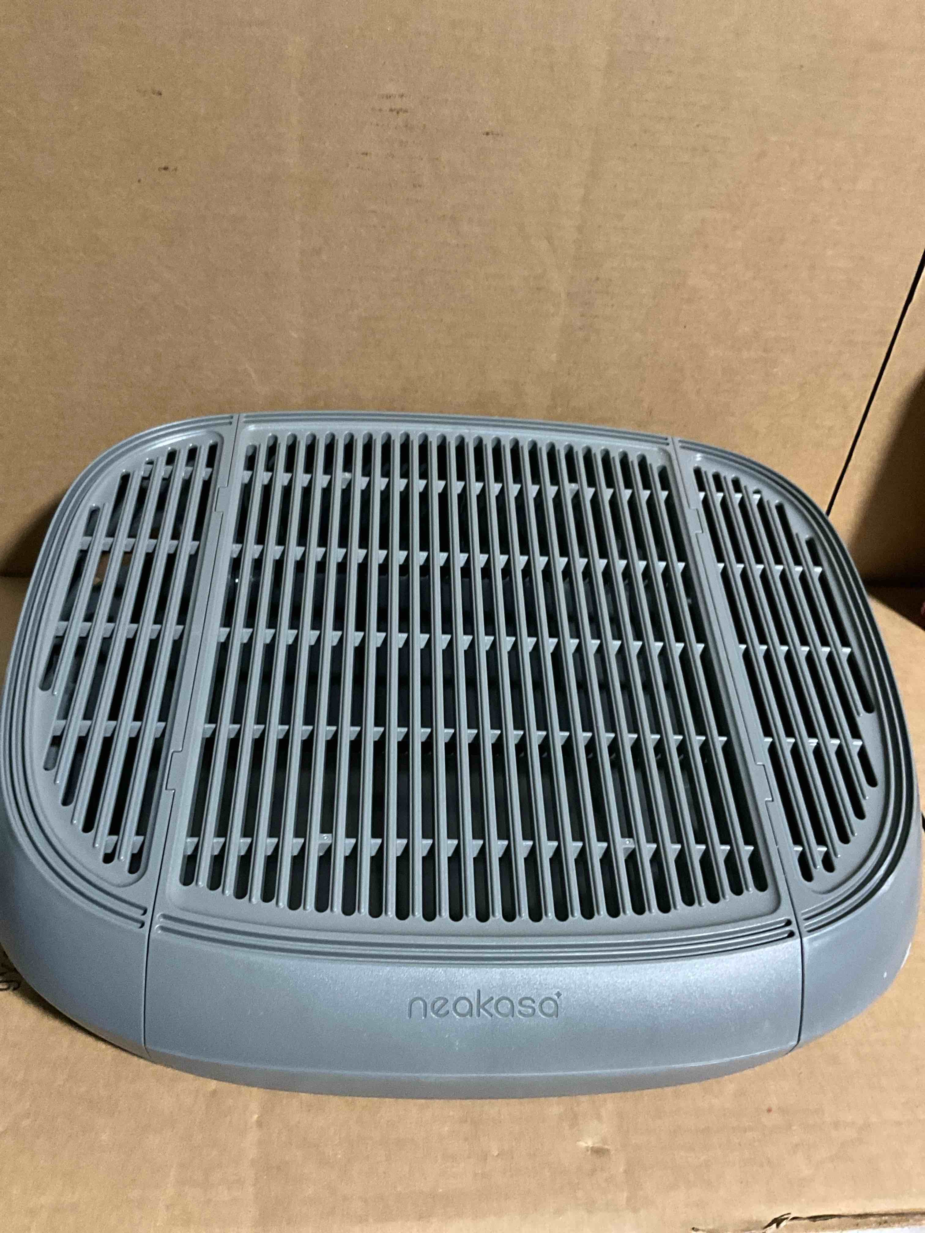 Condition photo showing Good Condition for Neakasa Cat Pedal Step Stool with Filter Function, Easy to Clean Cat Litter Tray for M1 Open Top Self-Cleaning Litter Box