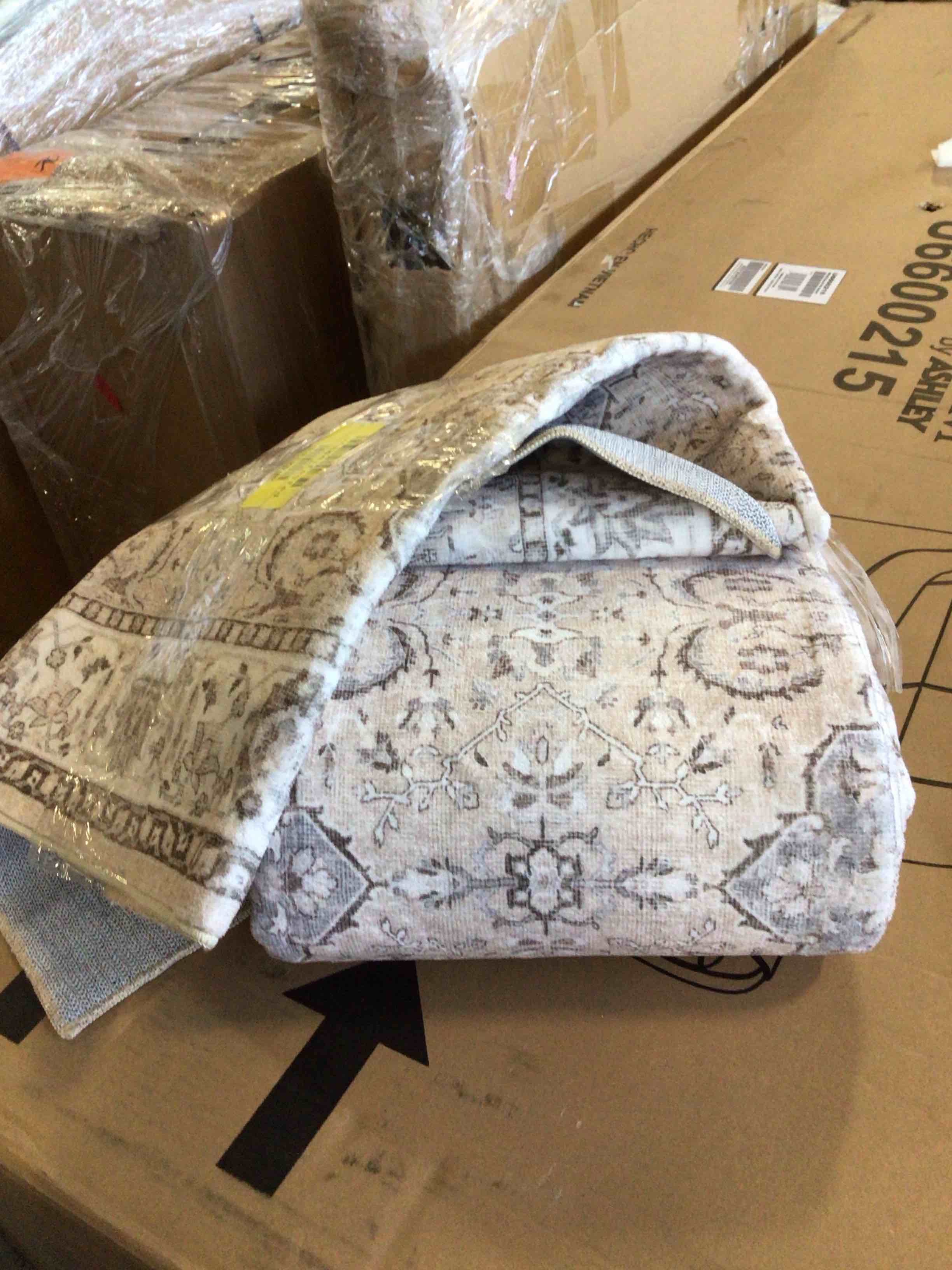 https://s3.amazonaws.com/lotting-images-prod/bidfta/BRN4100366_1778676620541.jpeg