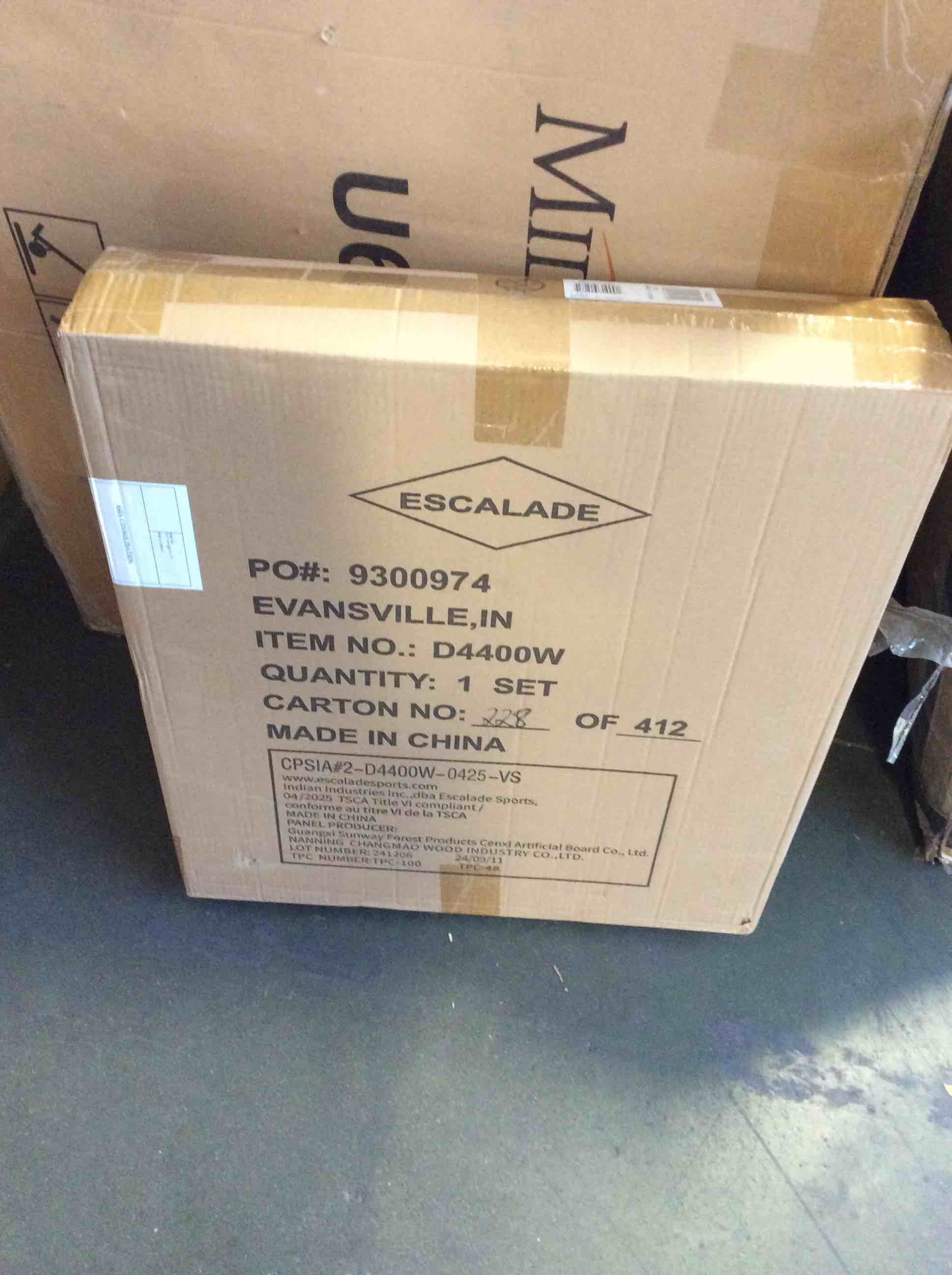 https://s3.amazonaws.com/lotting-images-prod/bidfta/BRN4100370_1778675299534.jpeg