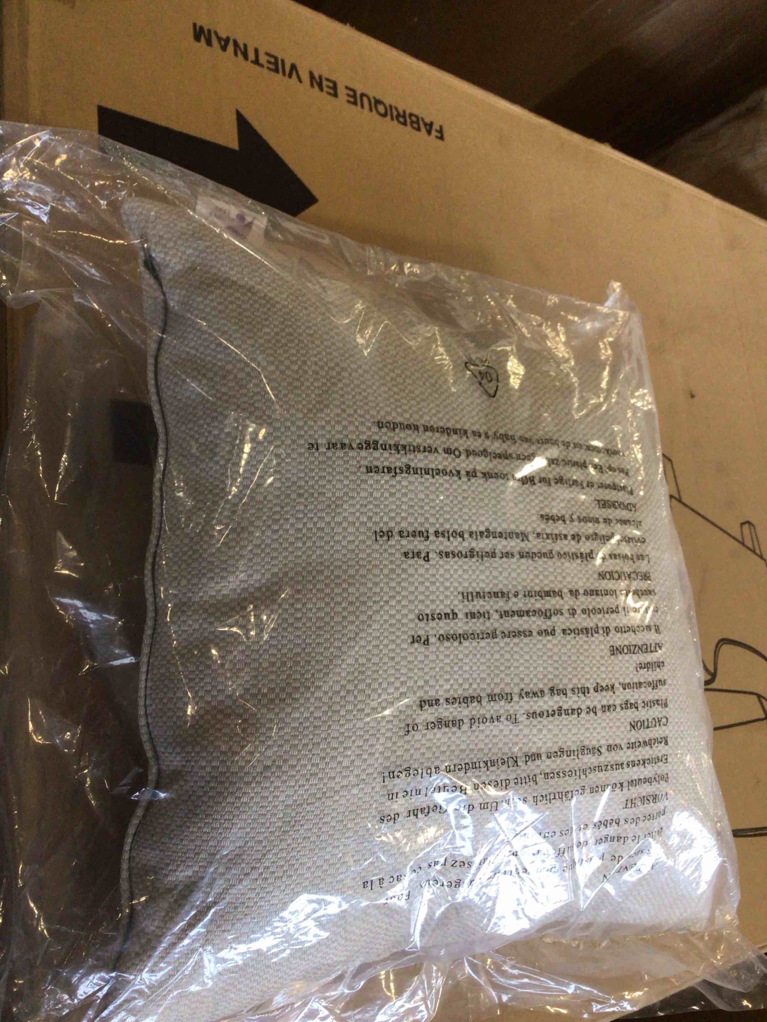 https://s3.amazonaws.com/lotting-images-prod/bidfta/BRN4100377_1778677935176.jpeg