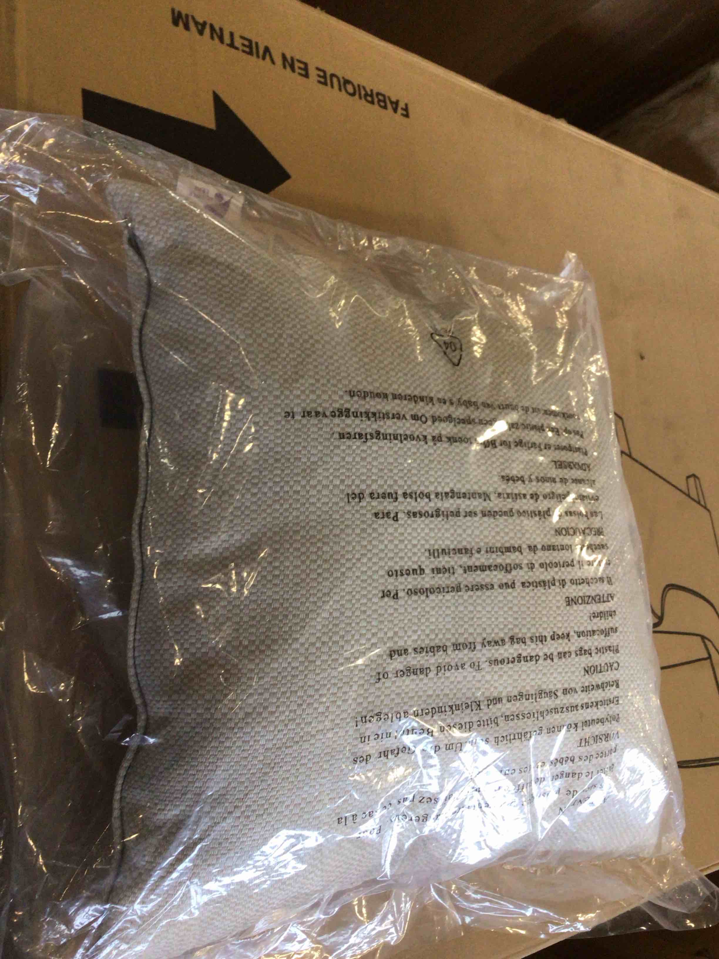 https://s3.amazonaws.com/lotting-images-prod/bidfta/BRN4100377_1778677936257.jpeg