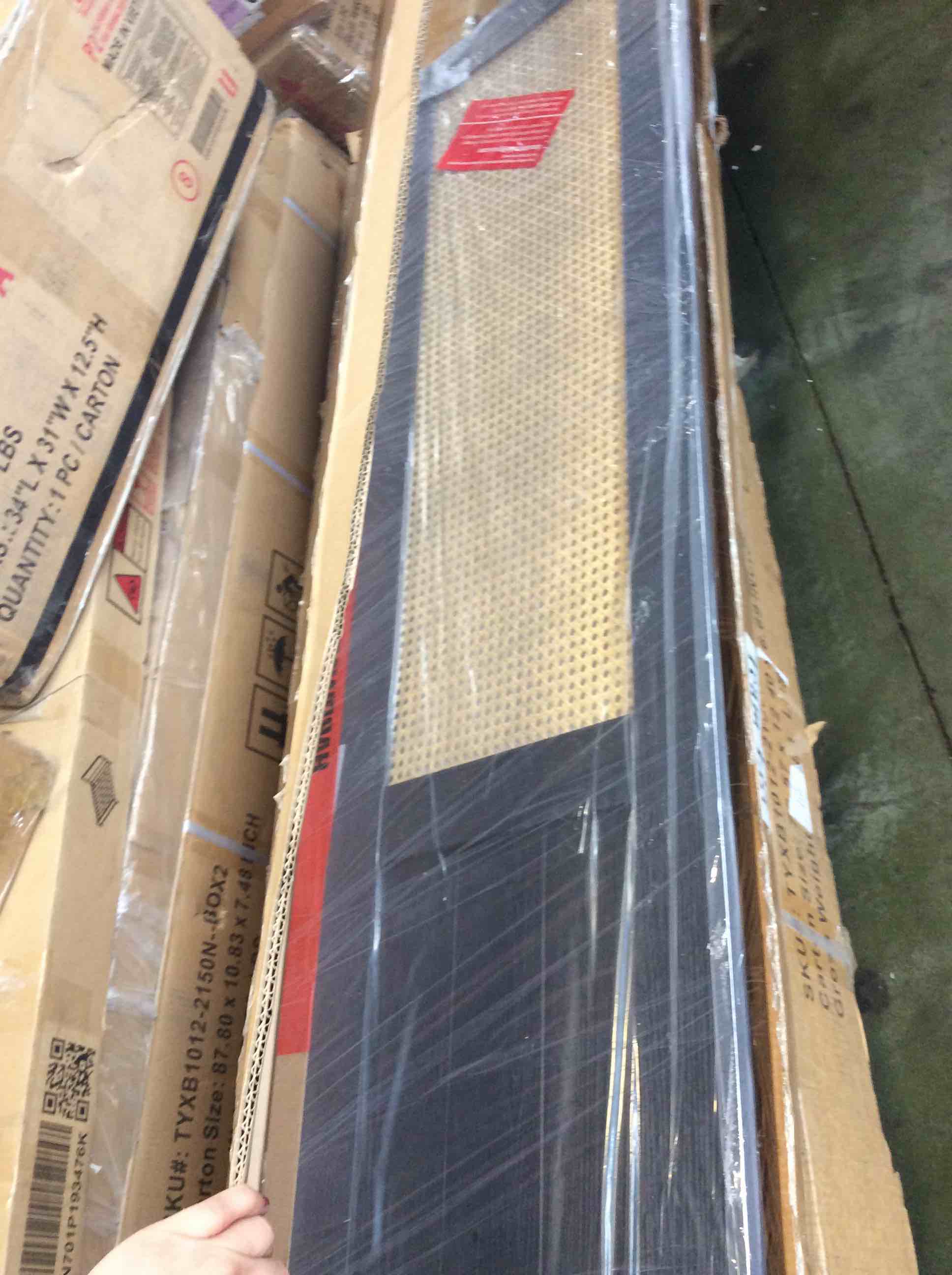 https://s3.amazonaws.com/lotting-images-prod/bidfta/BRN4100861_1779481203446.jpeg