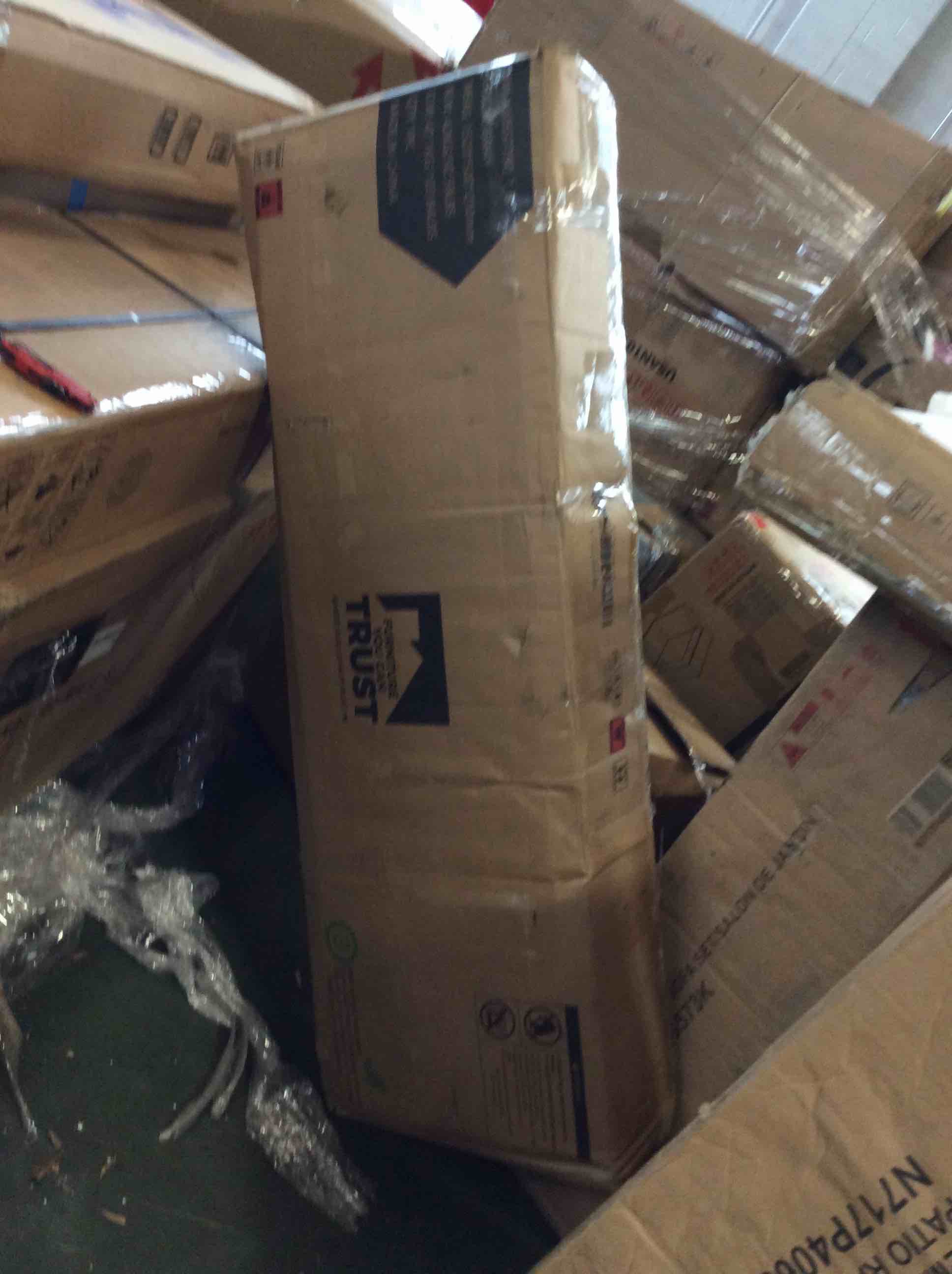 https://s3.amazonaws.com/lotting-images-prod/bidfta/BRN4100874_1779460630650.jpeg