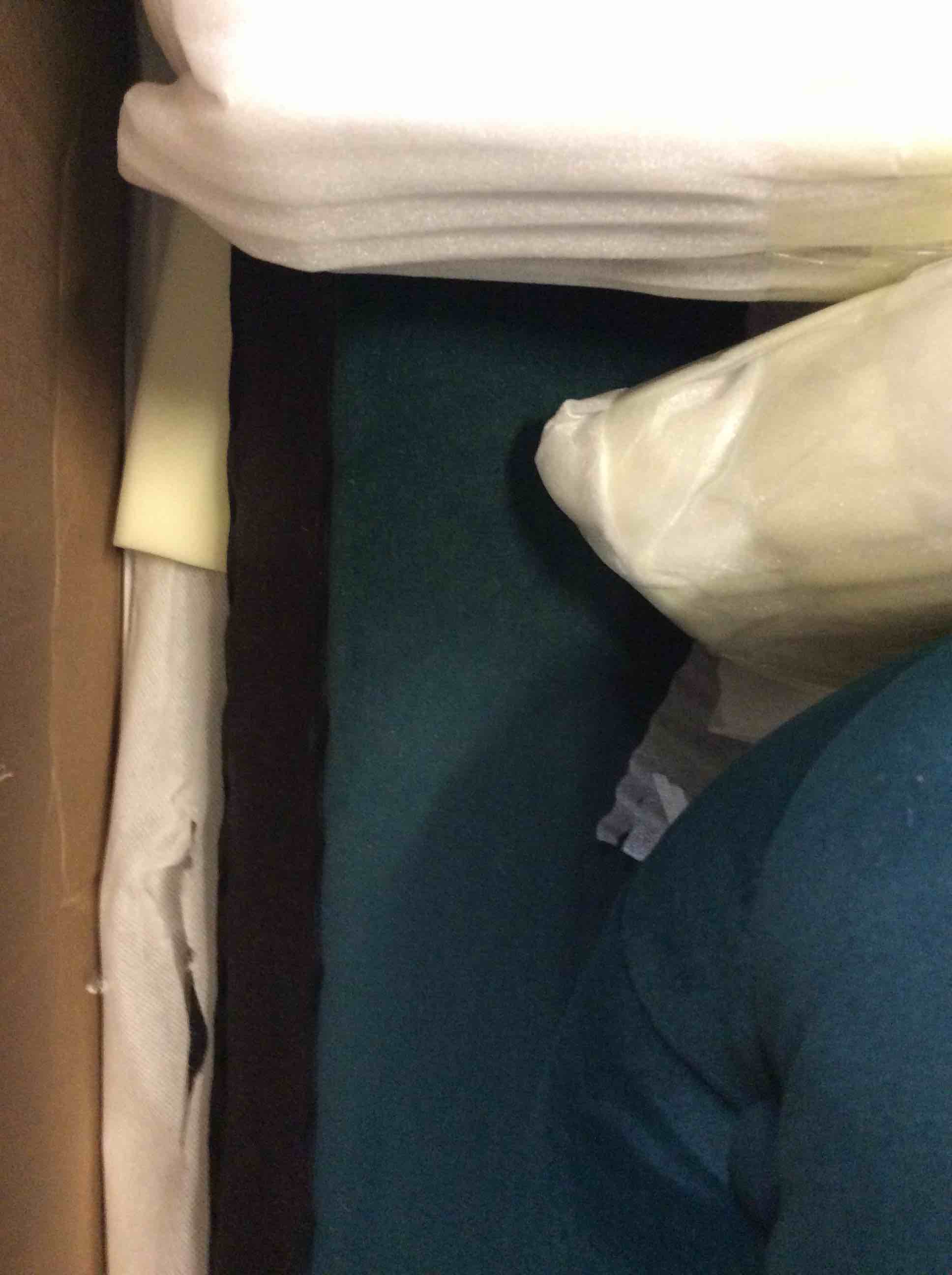 https://s3.amazonaws.com/lotting-images-prod/bidfta/BRN4100876_1779453713182.jpeg