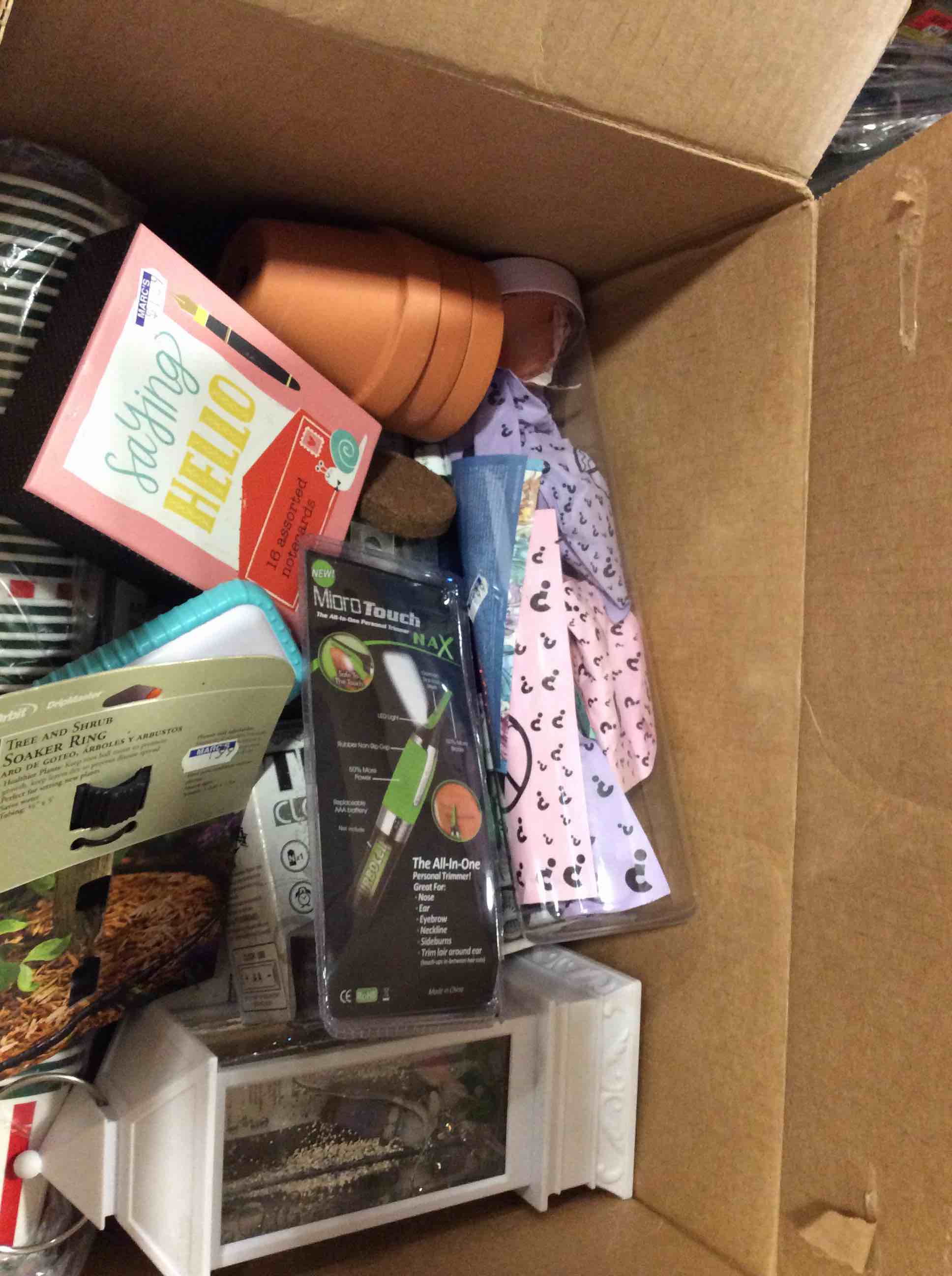 Condition photo showing Good Condition for box lot of miscellaneous items 