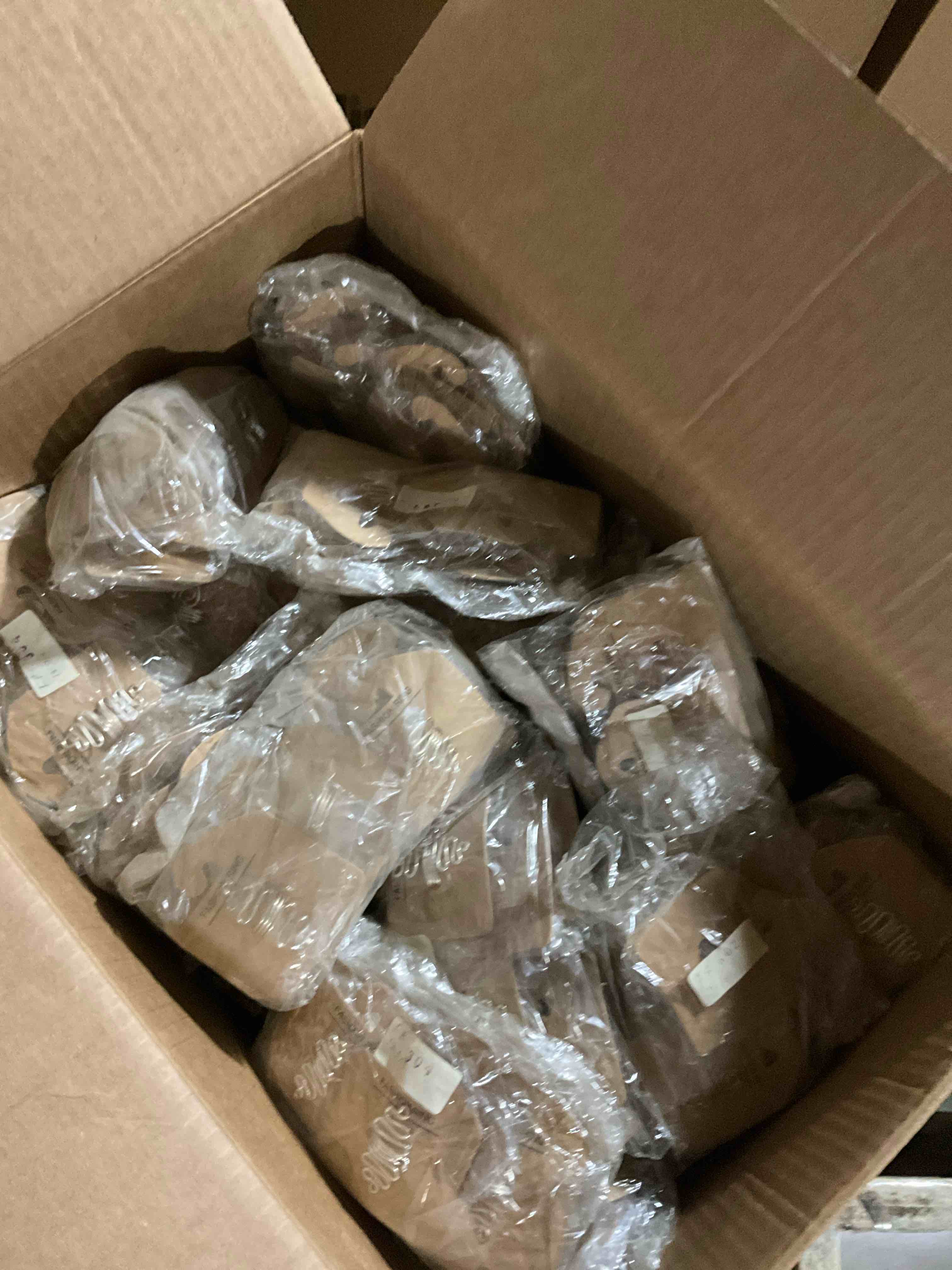 box lot of assorted jewelry 