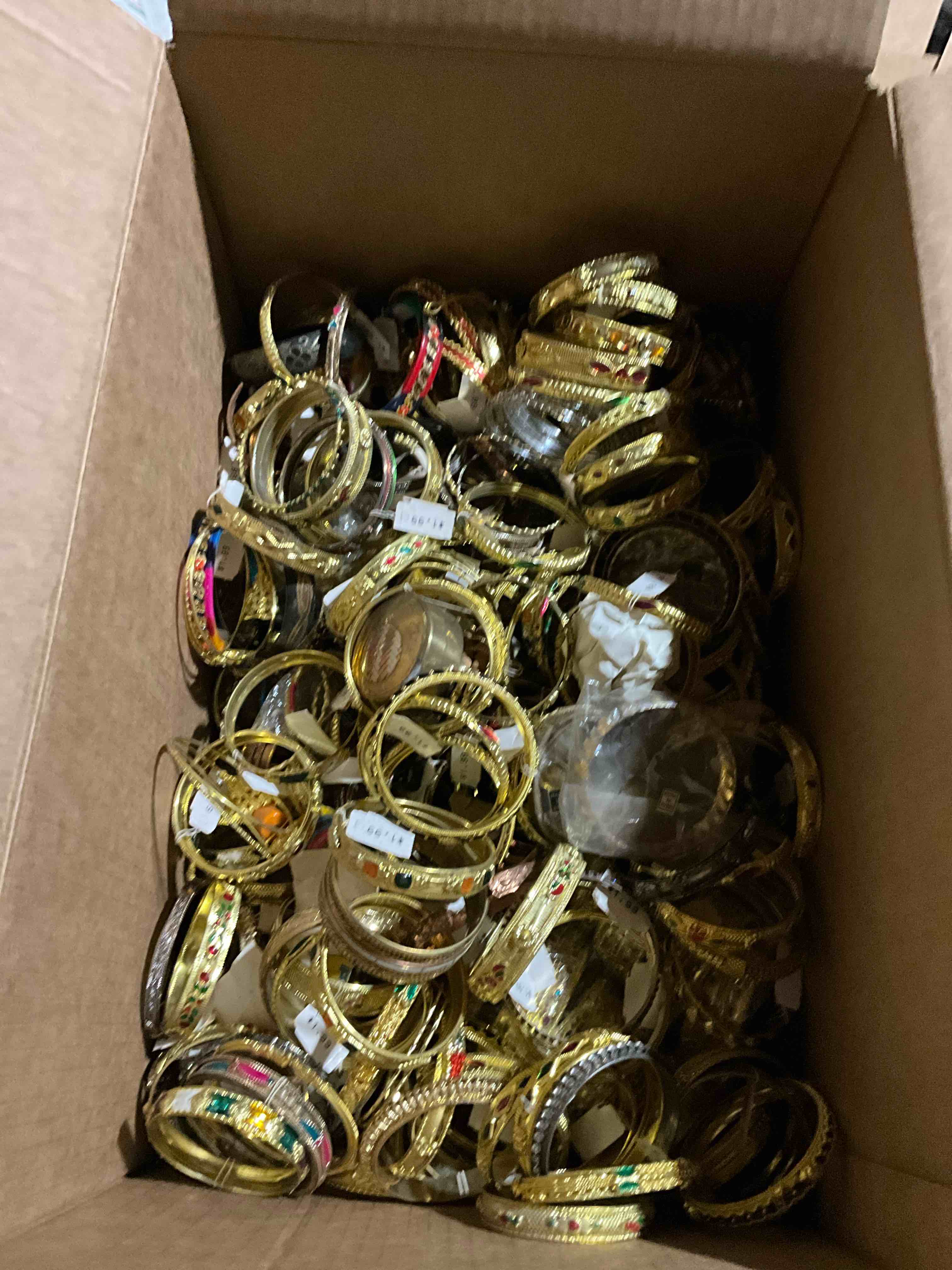 box lot of assorted jewelry 